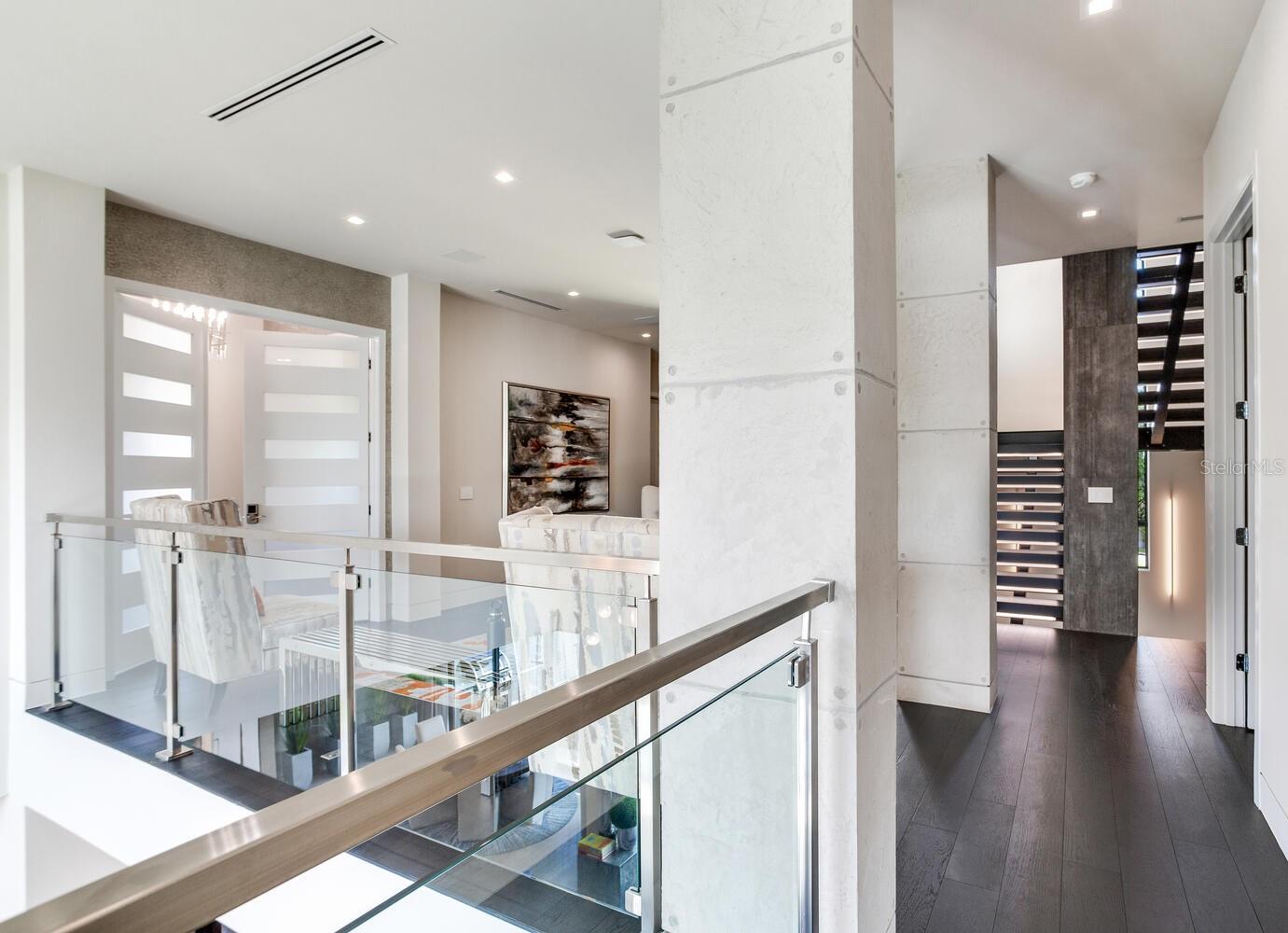 Listing photo id 18 for 5131 Neptune Way