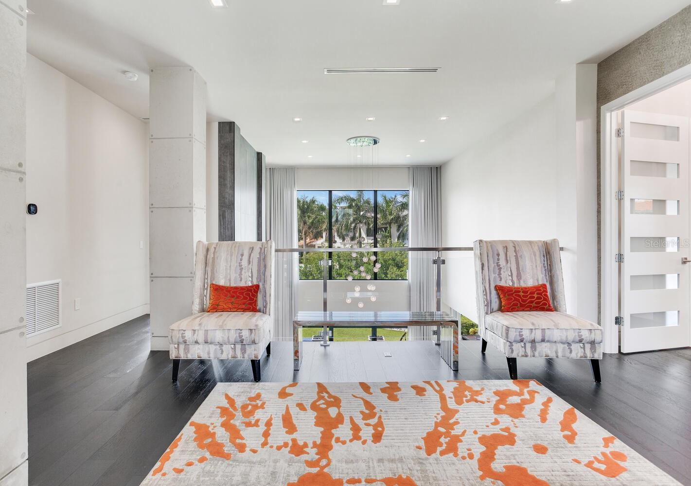 Listing photo id 20 for 5131 Neptune Way
