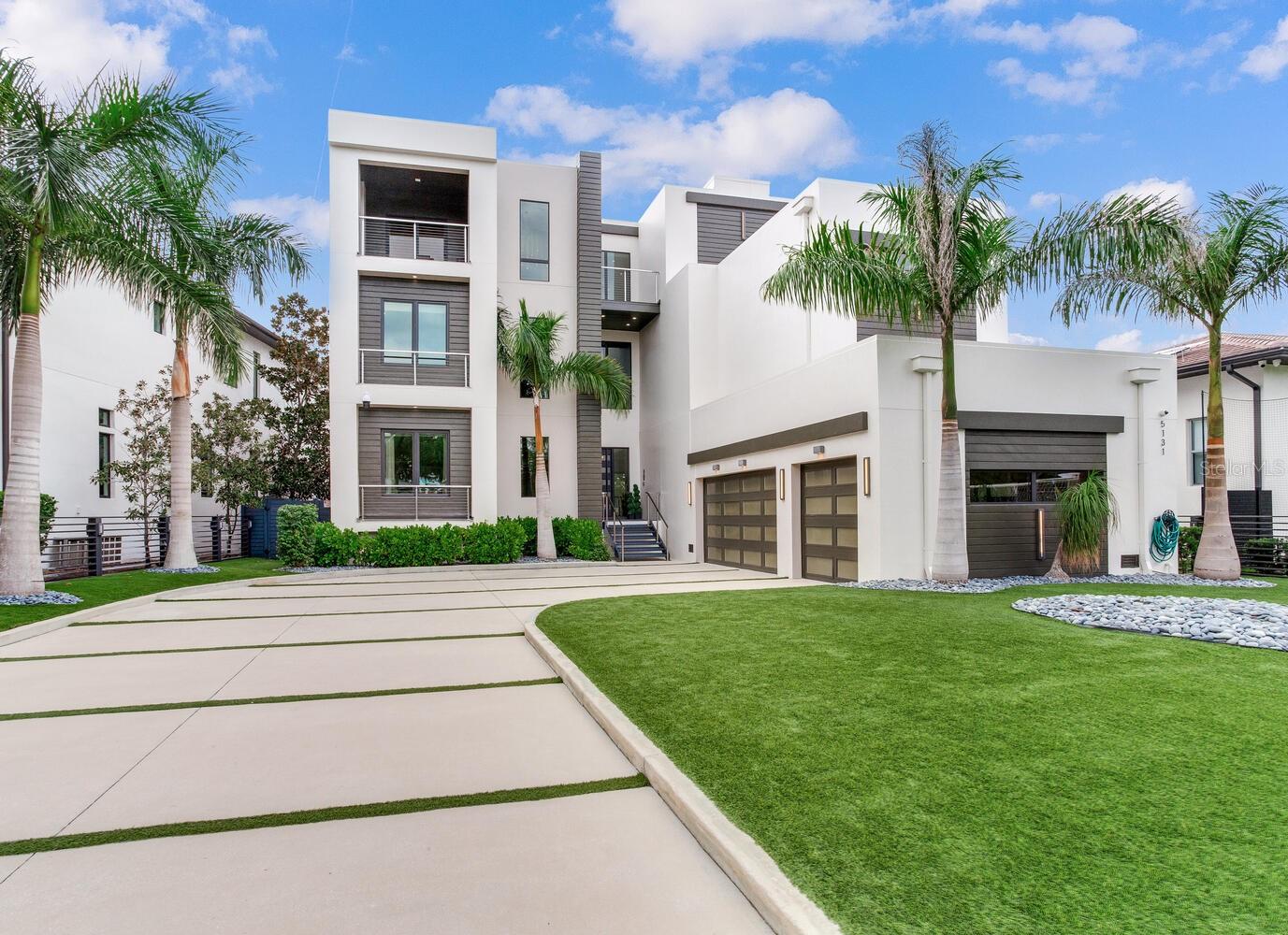 Listing photo id 1 for 5131 Neptune Way
