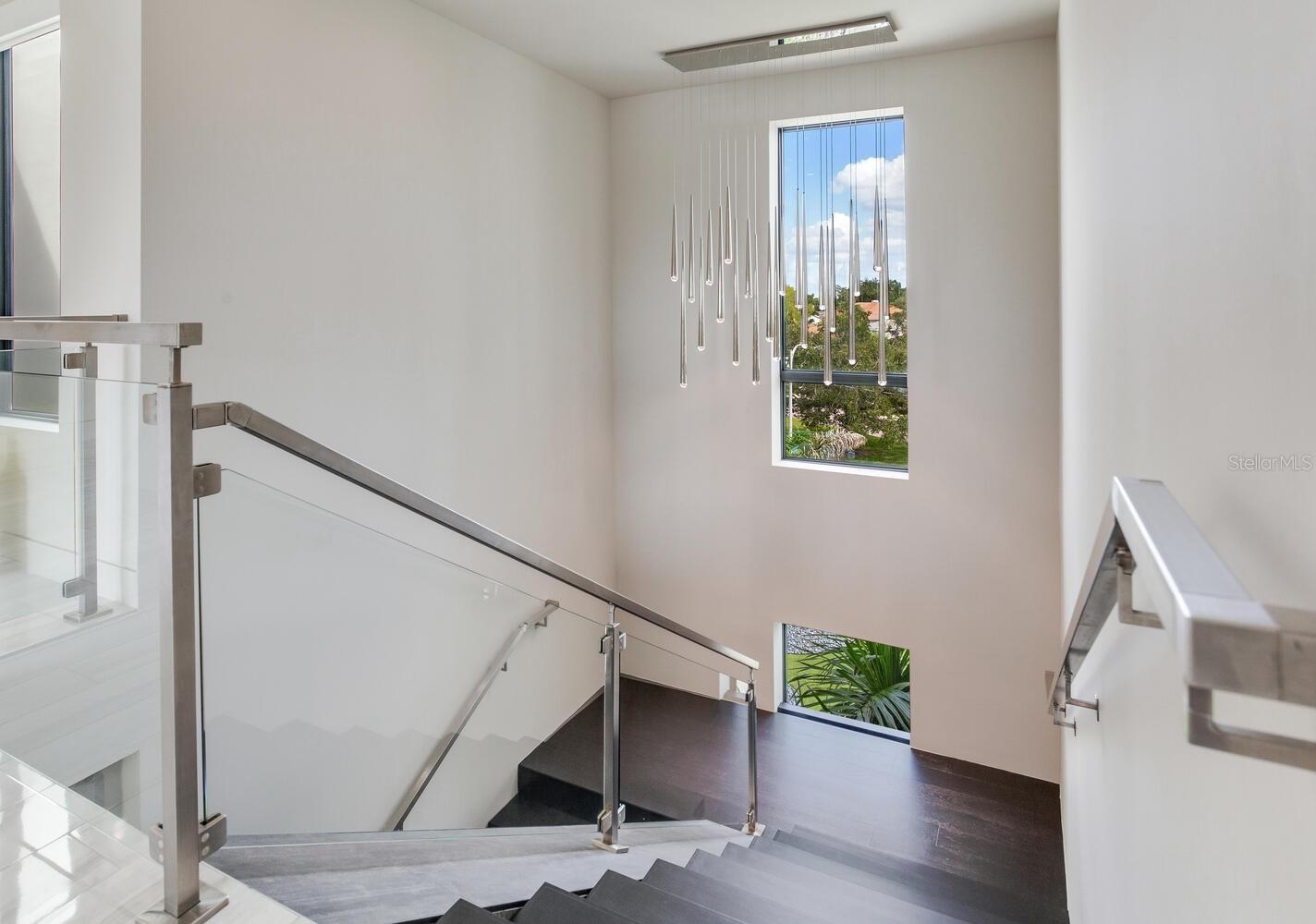 Listing photo id 37 for 5131 Neptune Way