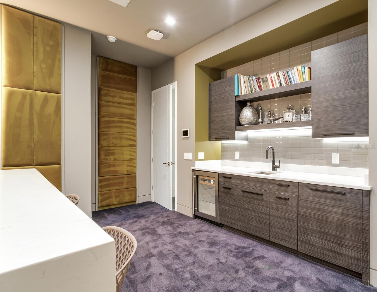 Listing photo id 38 for 5131 Neptune Way