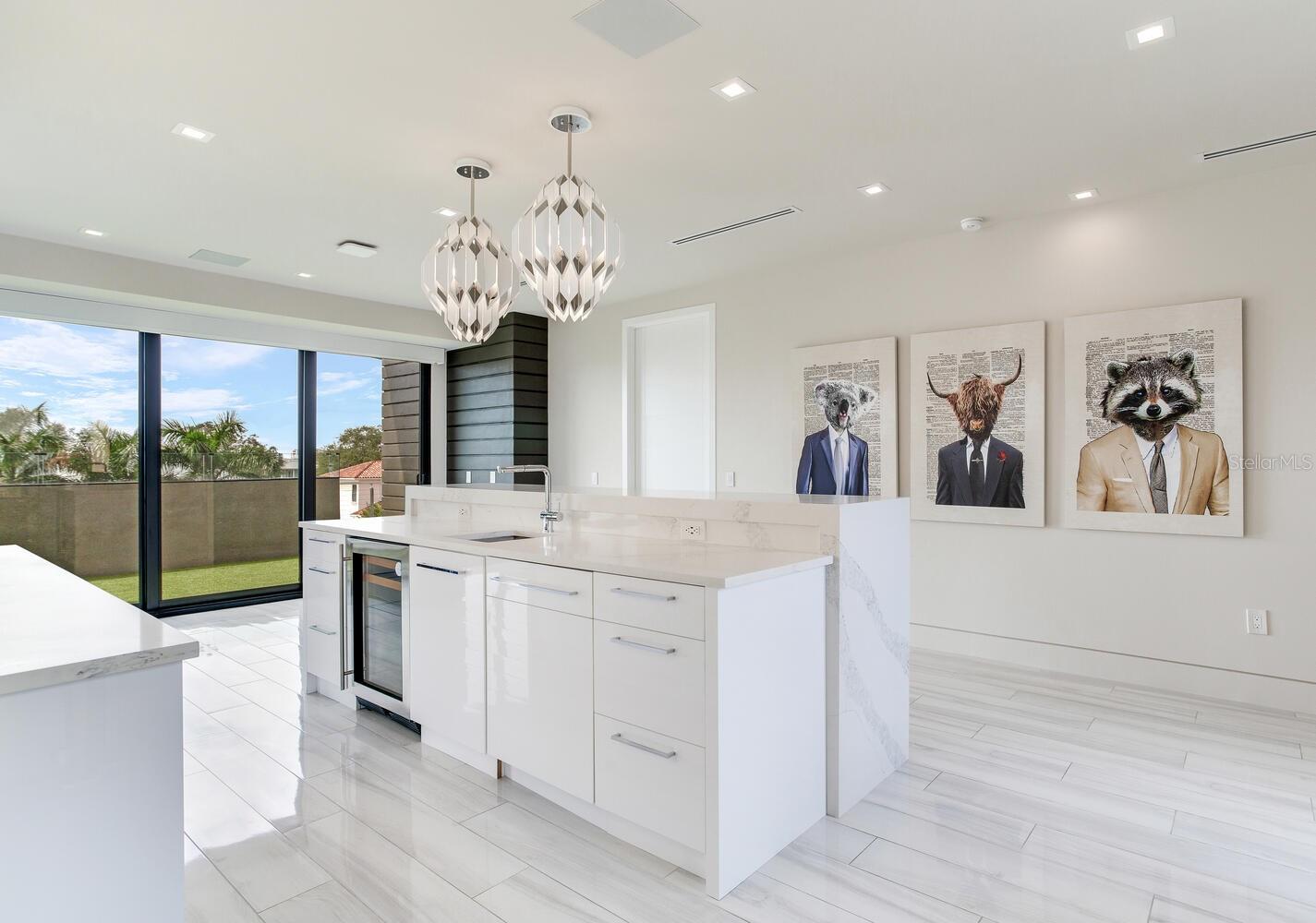 Listing photo id 41 for 5131 Neptune Way