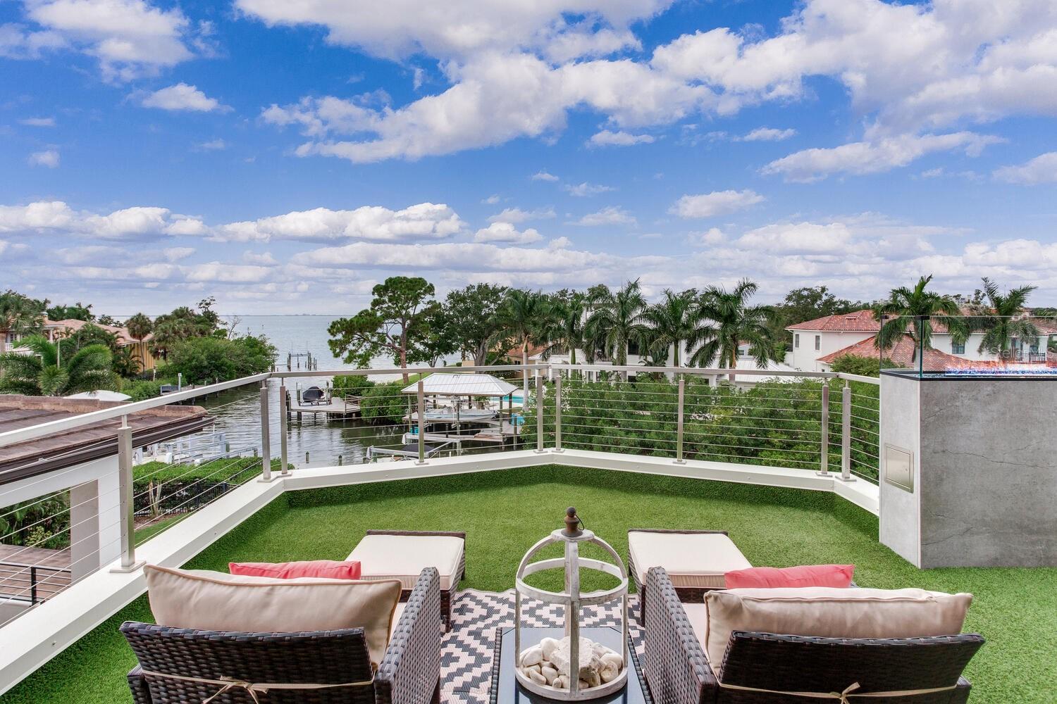 Listing photo id 53 for 5131 Neptune Way