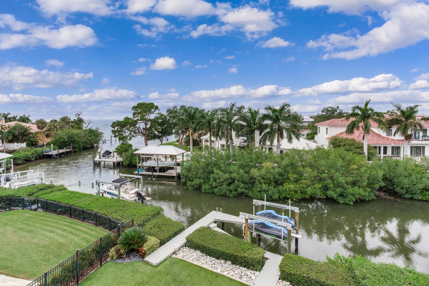 Listing photo id 63 for 5131 Neptune Way