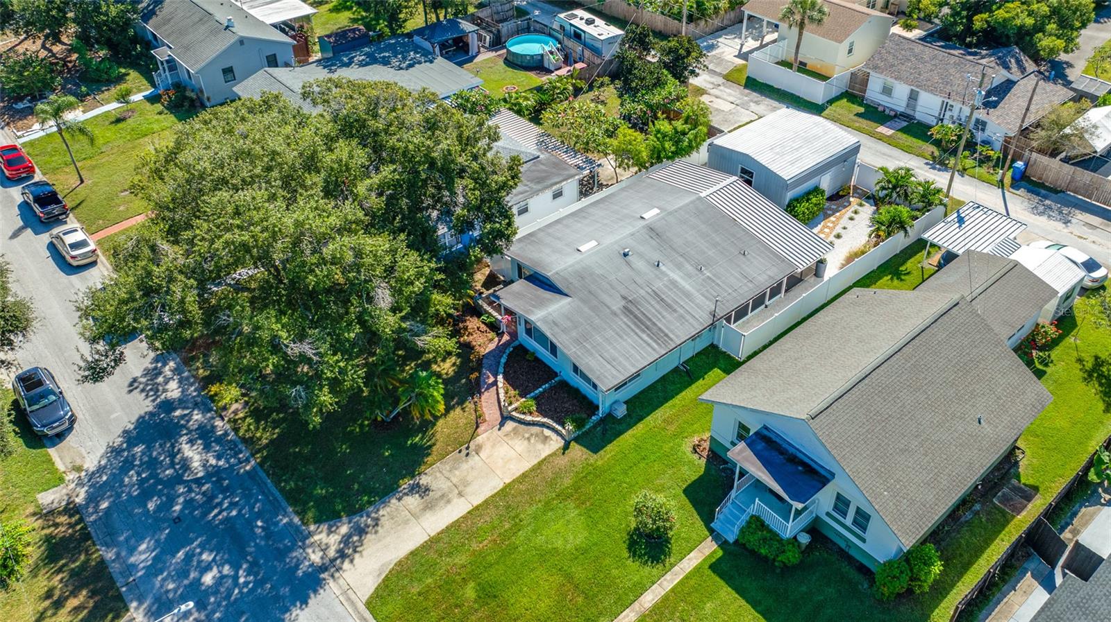 Image 14 of 64 For 1652 24th Avenue N