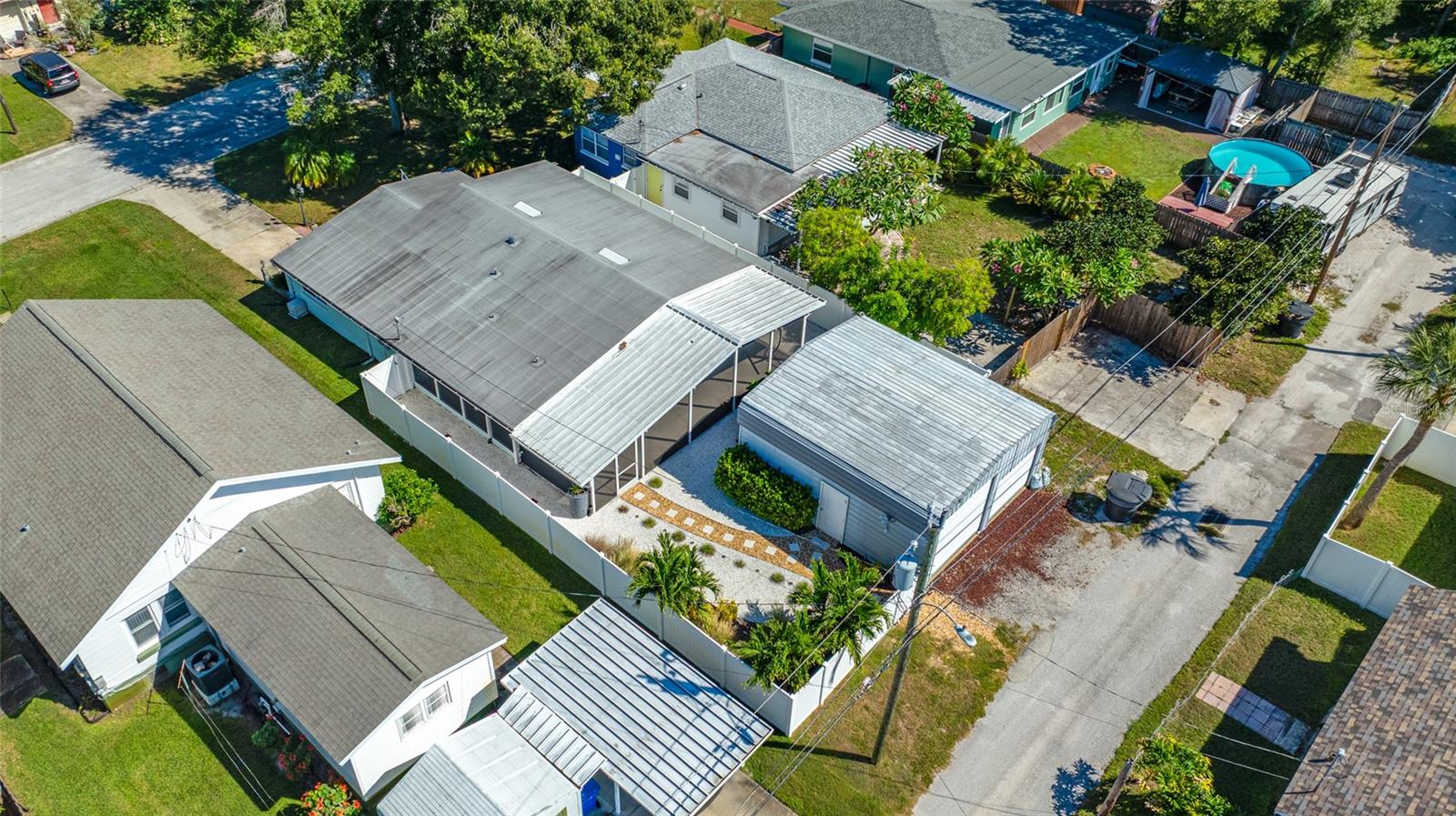 Image 15 of 64 For 1652 24th Avenue N