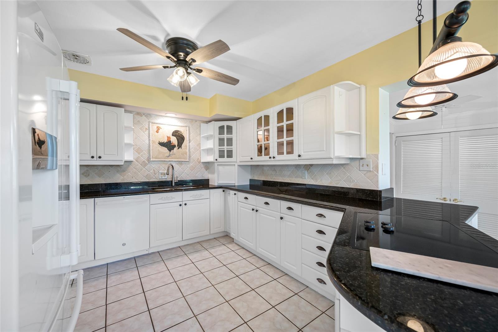 Image 21 of 64 For 1652 24th Avenue N