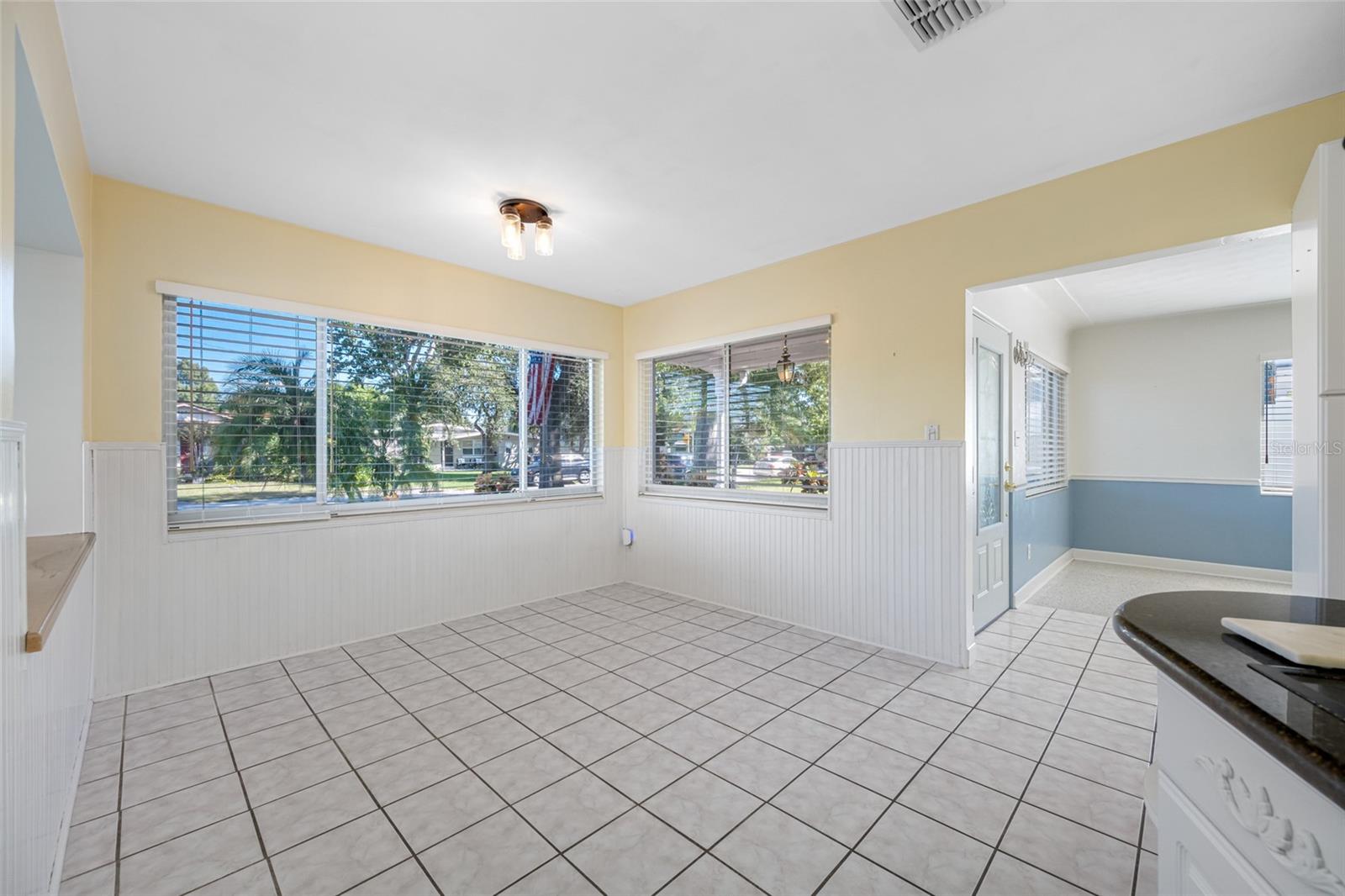 Image 29 of 64 For 1652 24th Avenue N