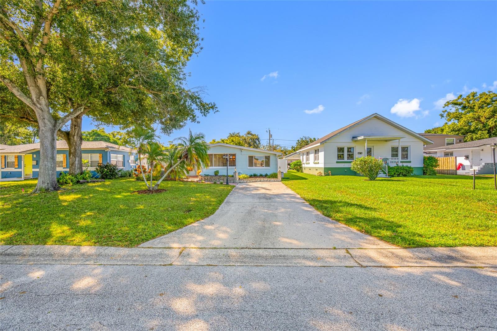Image 3 of 64 For 1652 24th Avenue N