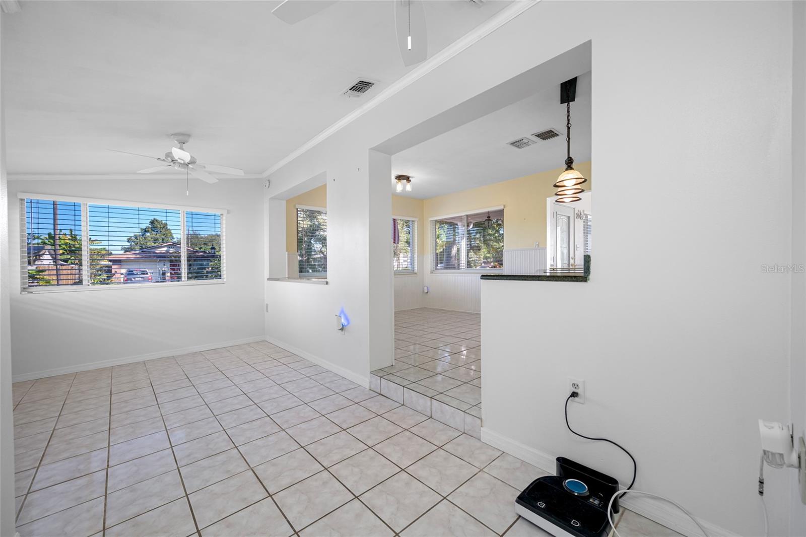 Image 32 of 64 For 1652 24th Avenue N