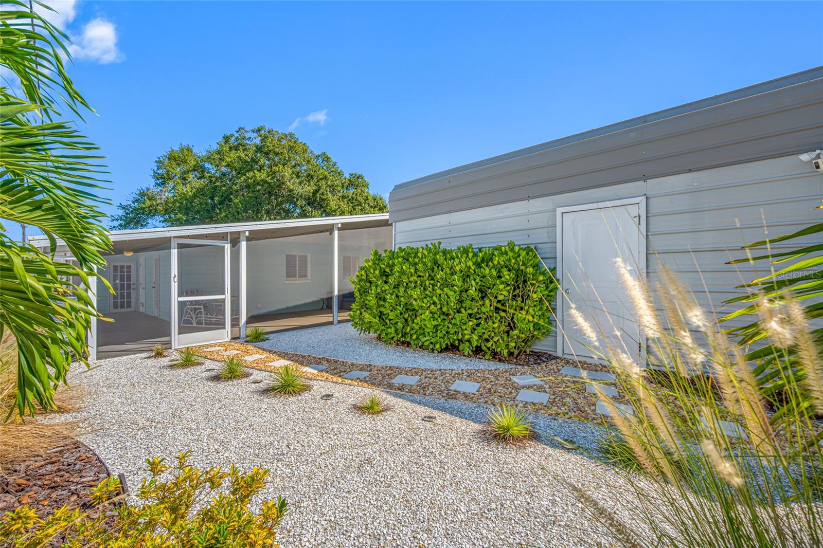 Image 53 of 64 For 1652 24th Avenue N