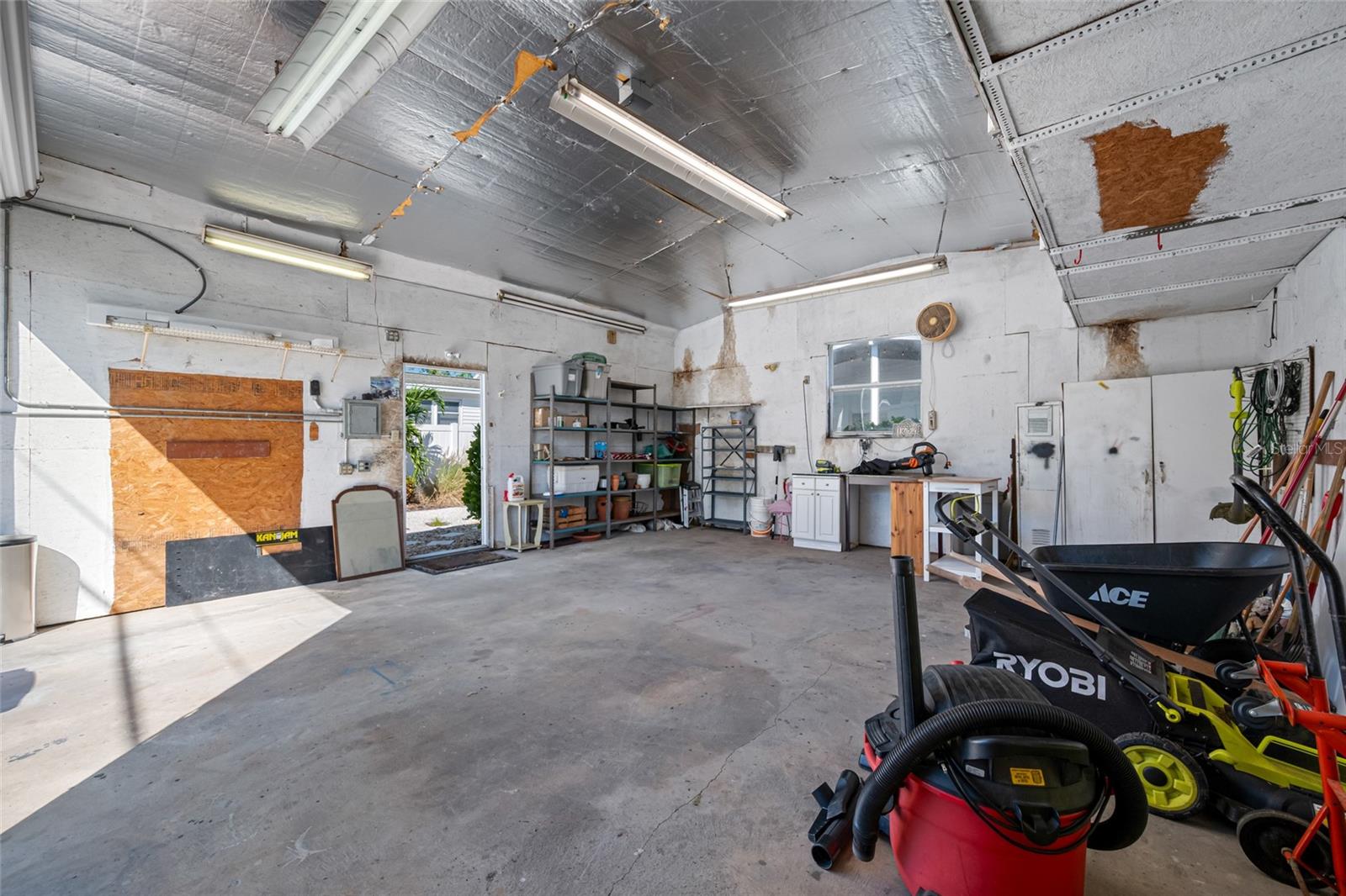 Image 61 of 64 For 1652 24th Avenue N