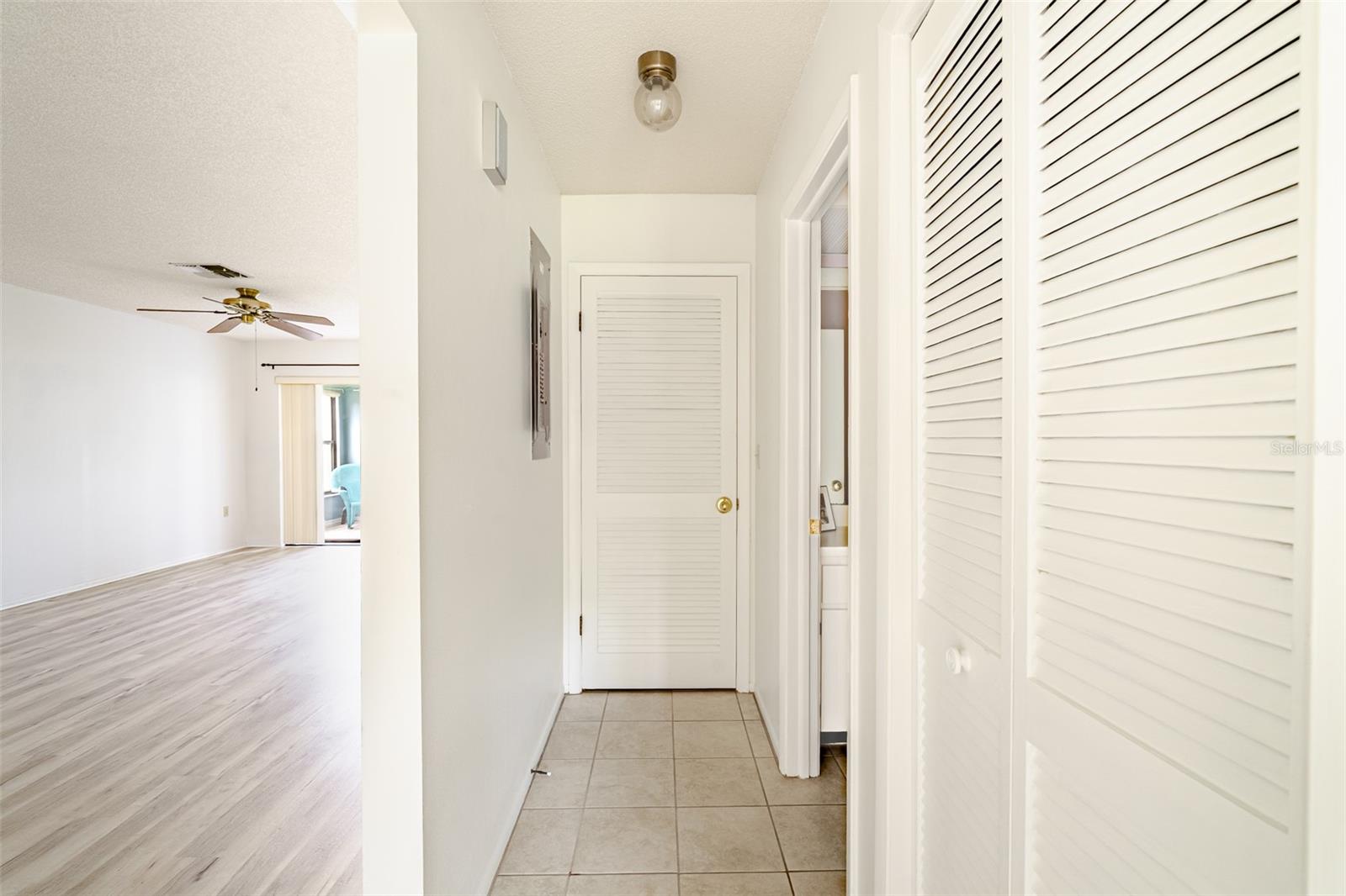 Image 19 of 29 For 7517 Greystone Drive N-a
