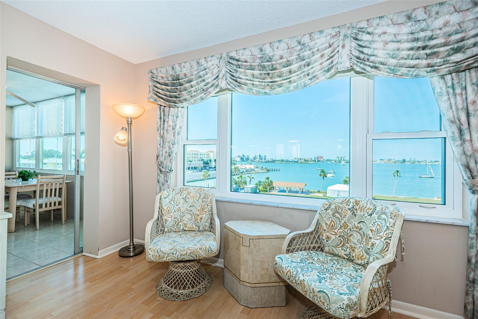 Image 12 of 51 For 4550 Cove Circle 502