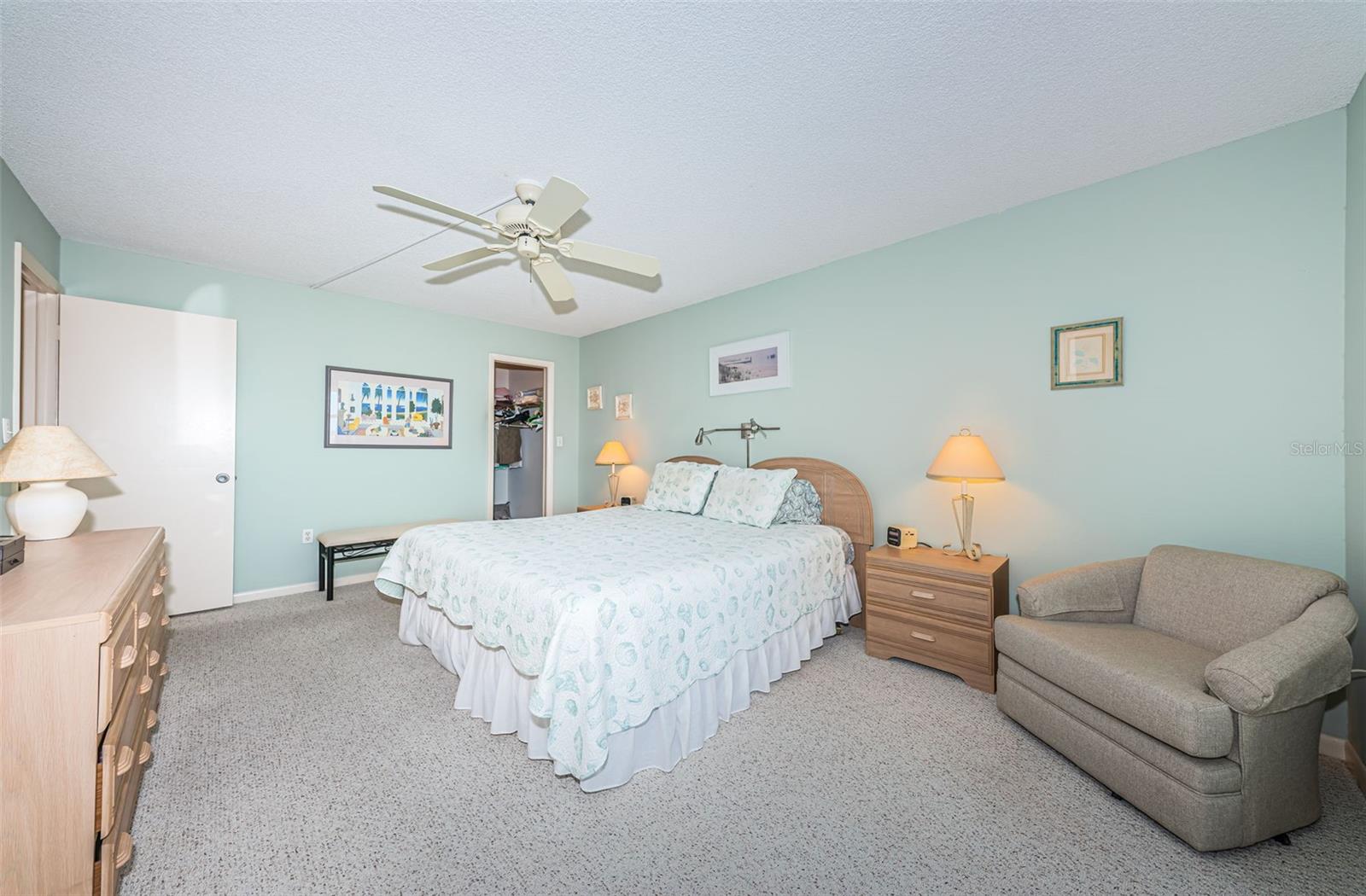 Image 20 of 51 For 4550 Cove Circle 502