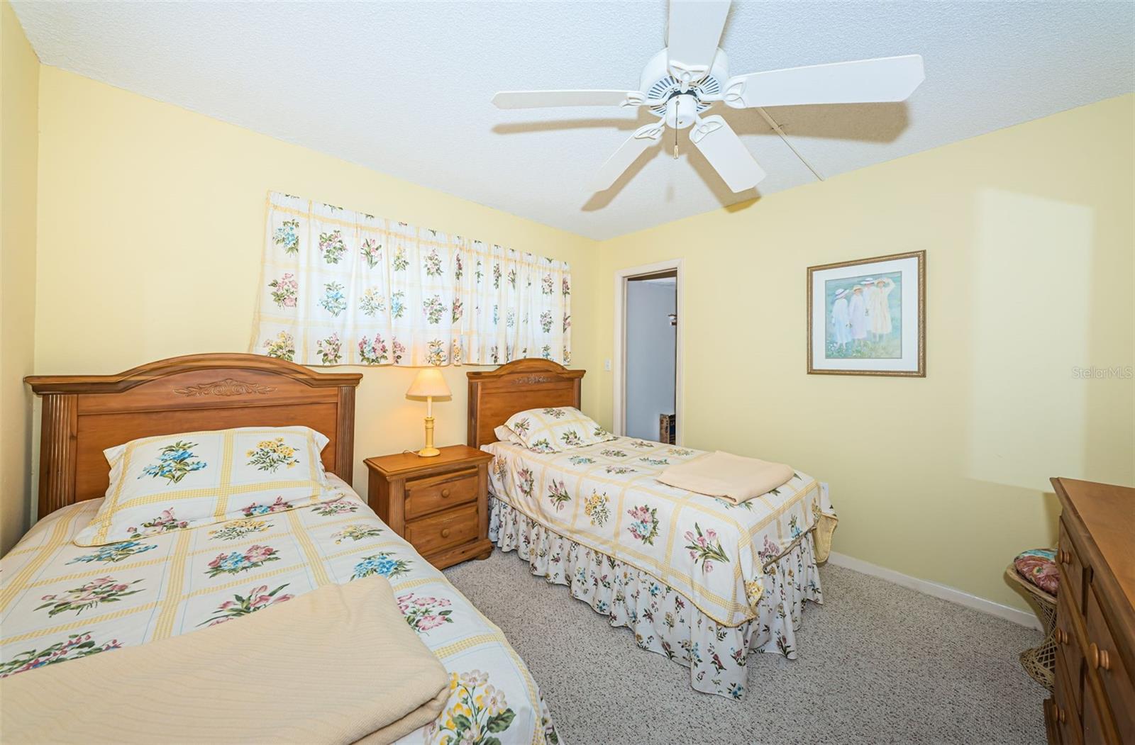 Image 23 of 51 For 4550 Cove Circle 502