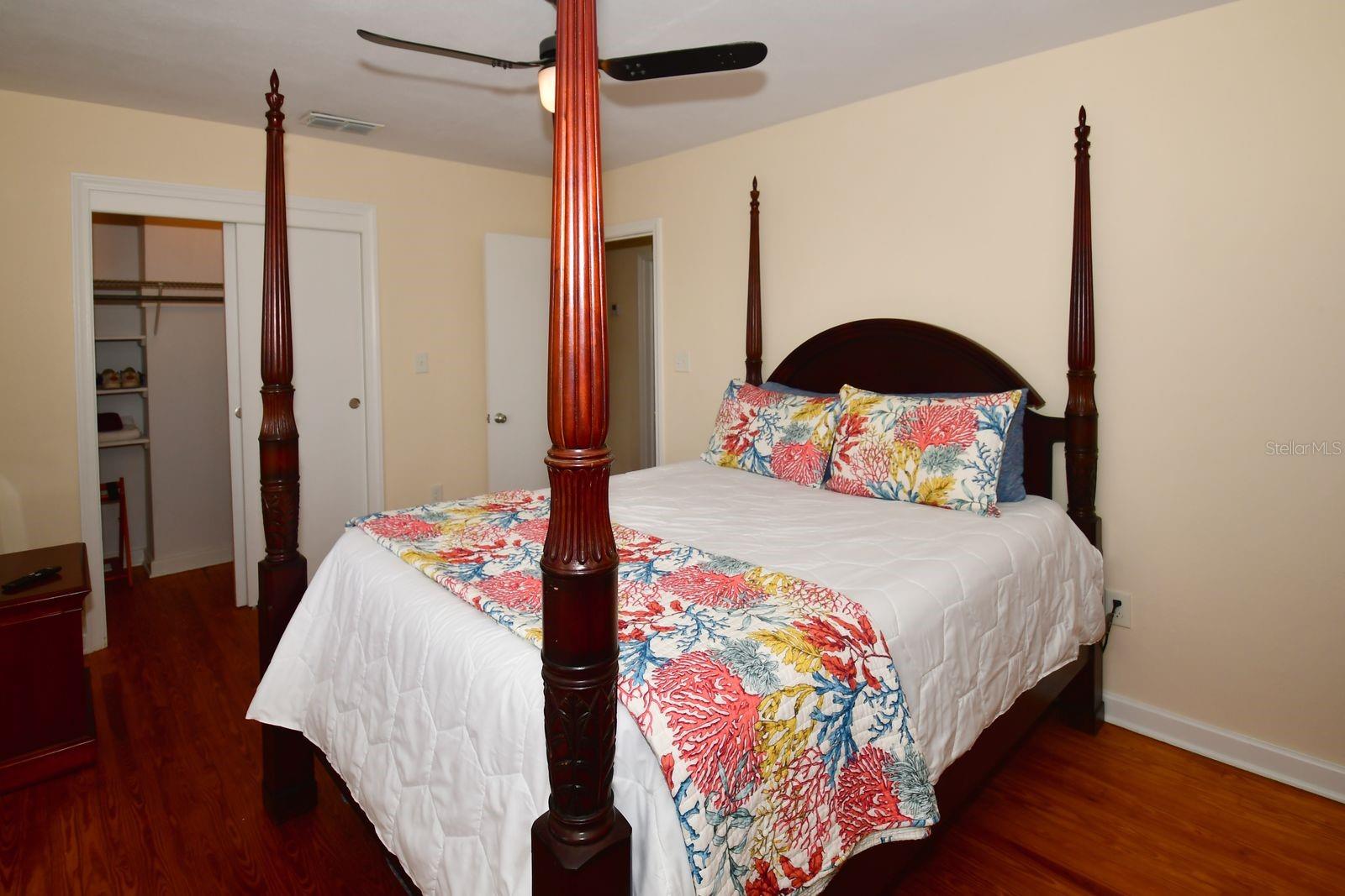 Image 28 of 62 For 160 Bayshore Drive