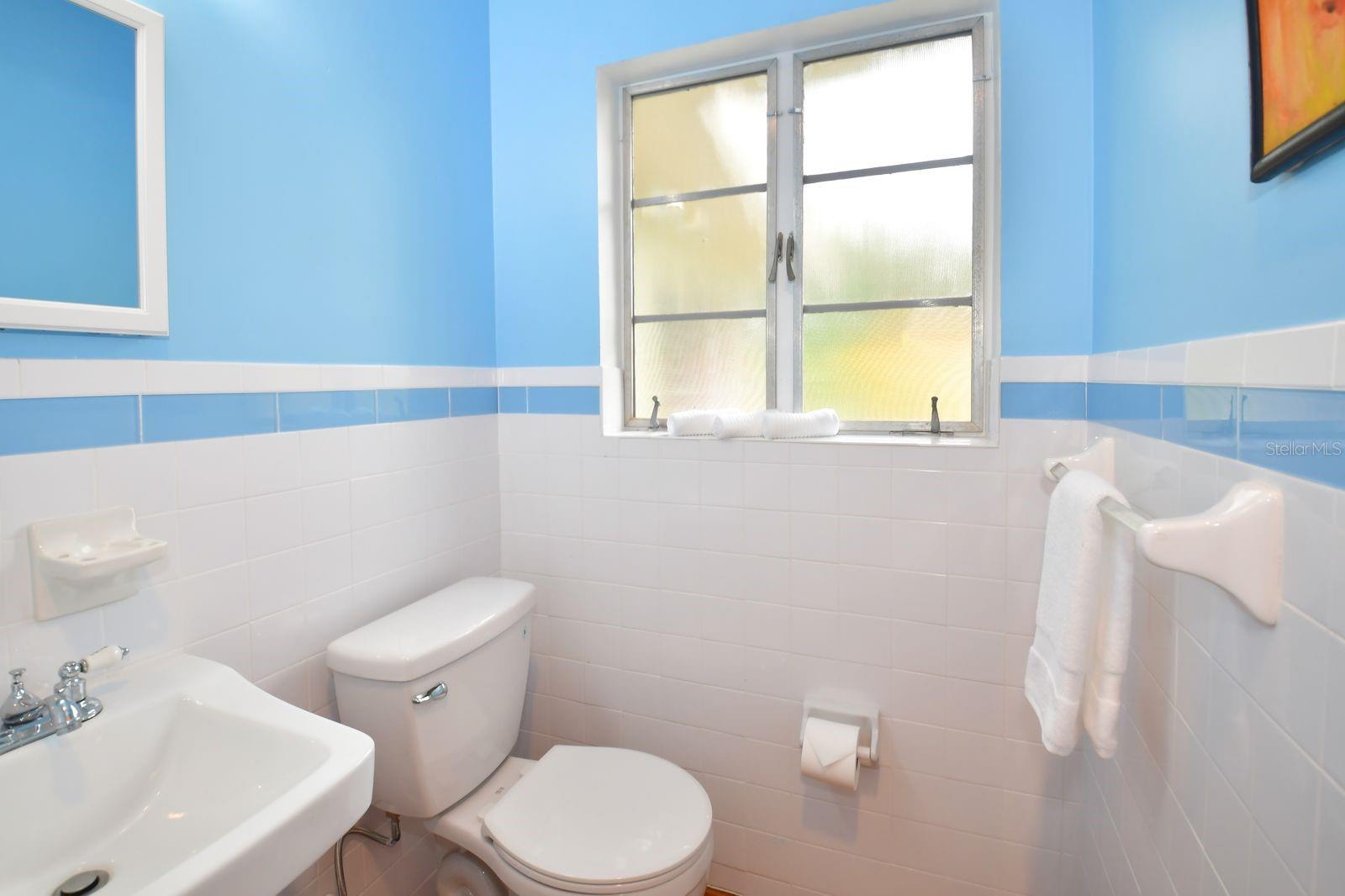 Image 34 of 62 For 160 Bayshore Drive