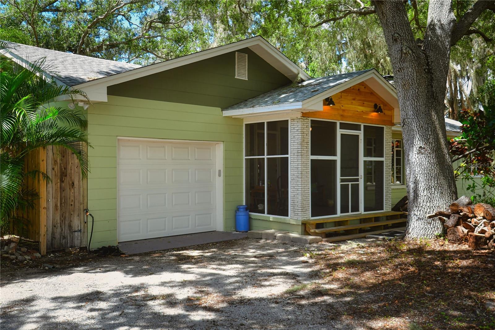 Image 6 of 62 For 160 Bayshore Drive