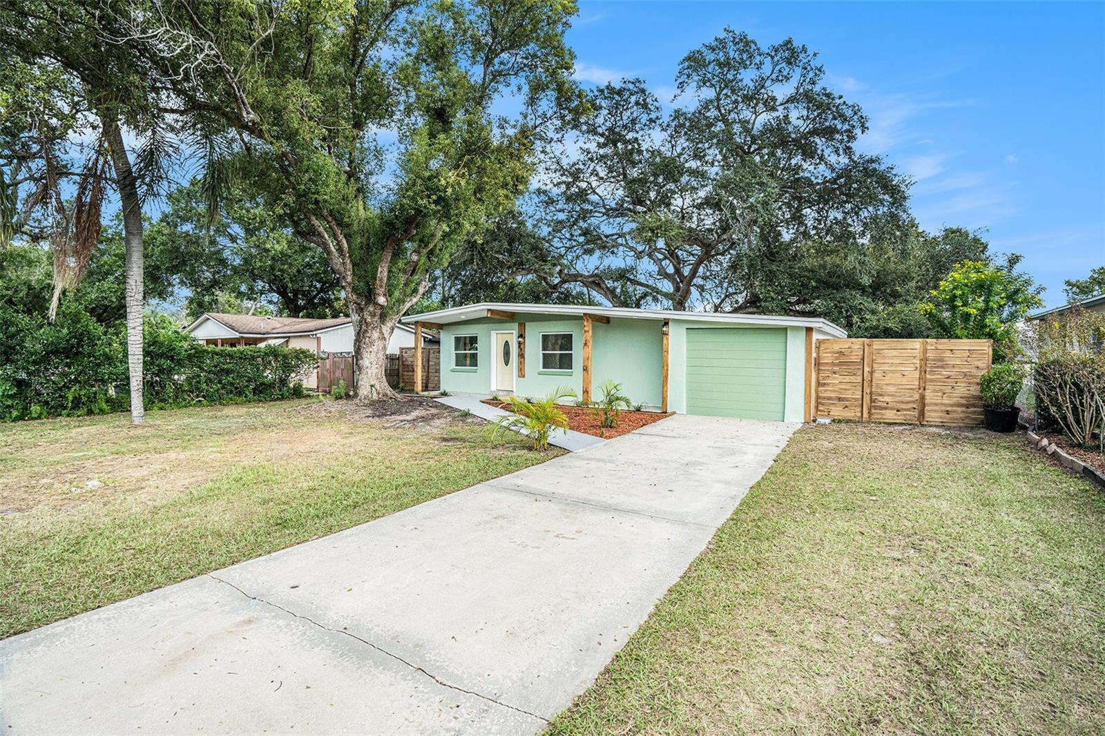 Listing photo id 25 for 9511 Willow Avenue