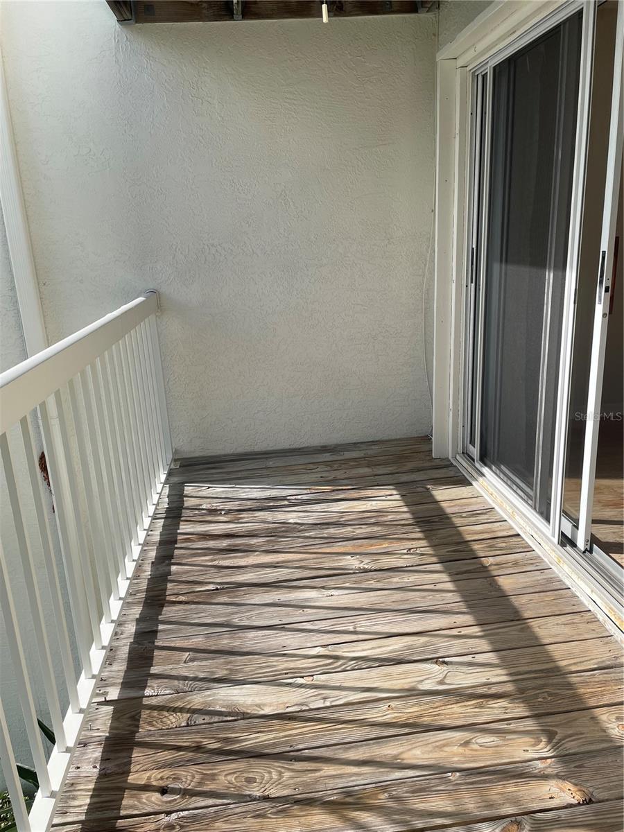 Image 25 of 46 For 323 Madeira Circle