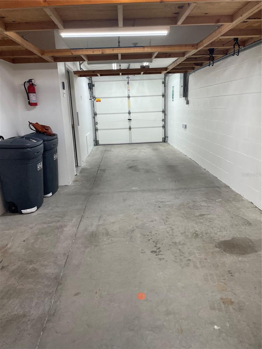 Image 33 of 46 For 323 Madeira Circle