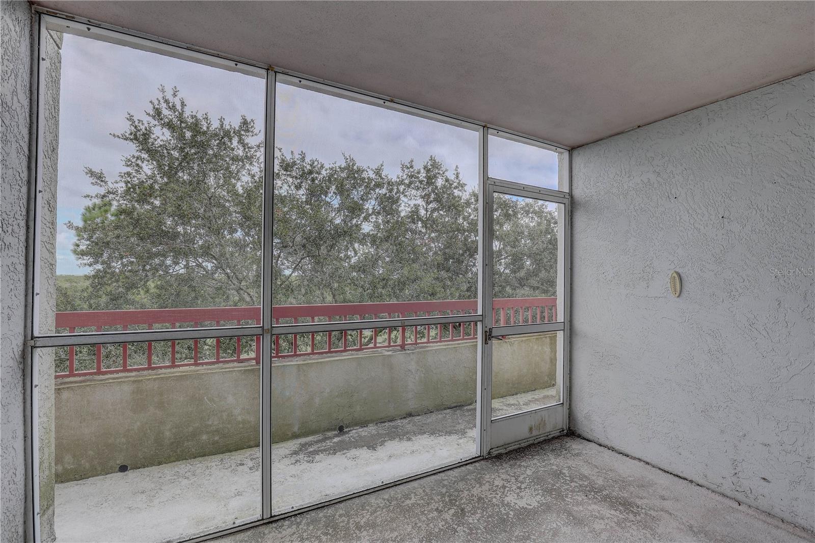 Image 33 of 35 For 2333 Feather Sound Drive A401