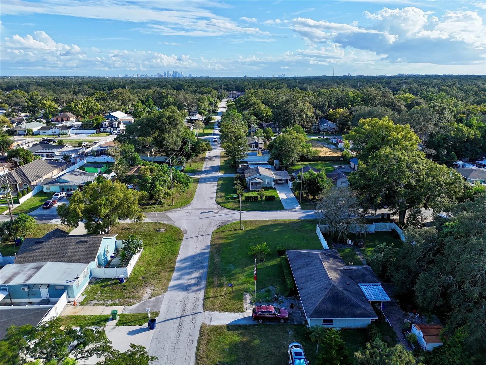 Listing photo id 27 for 1318 Humphrey Street