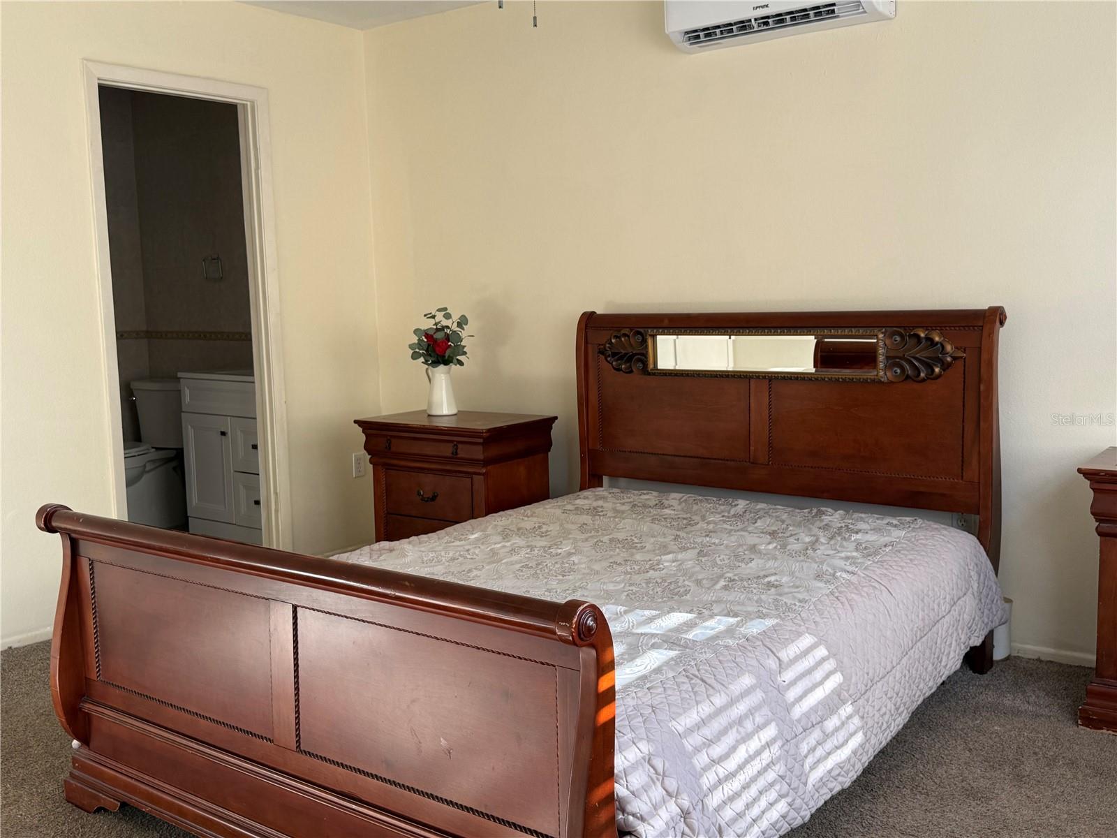 Listing photo id 10 for 3707 Pinehurst Drive