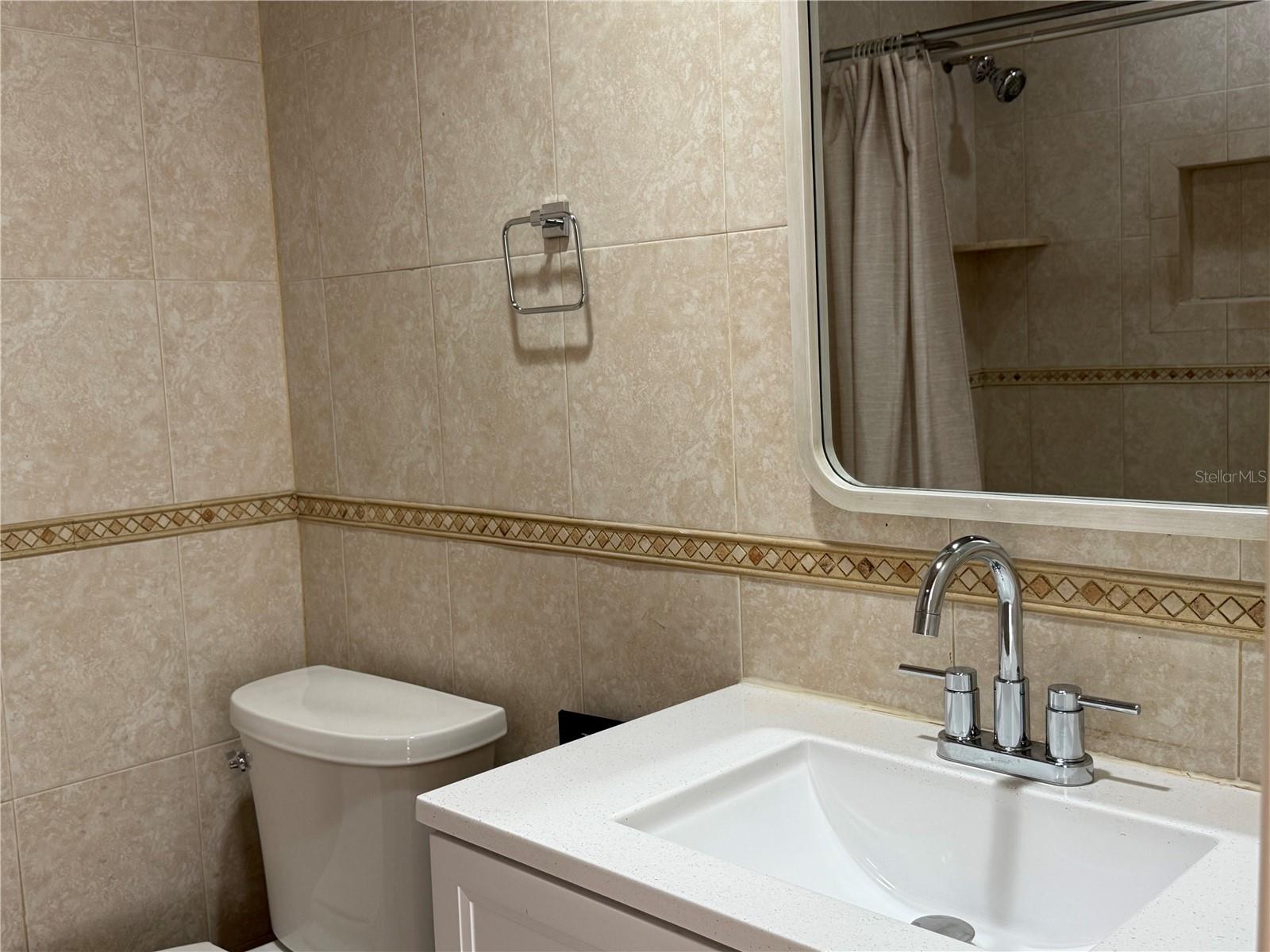 Listing photo id 12 for 3707 Pinehurst Drive