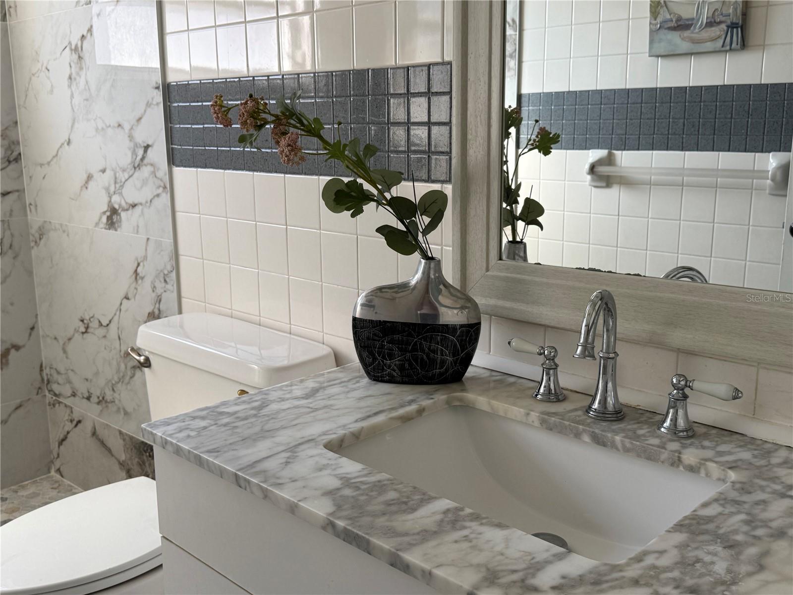 Listing photo id 13 for 3707 Pinehurst Drive