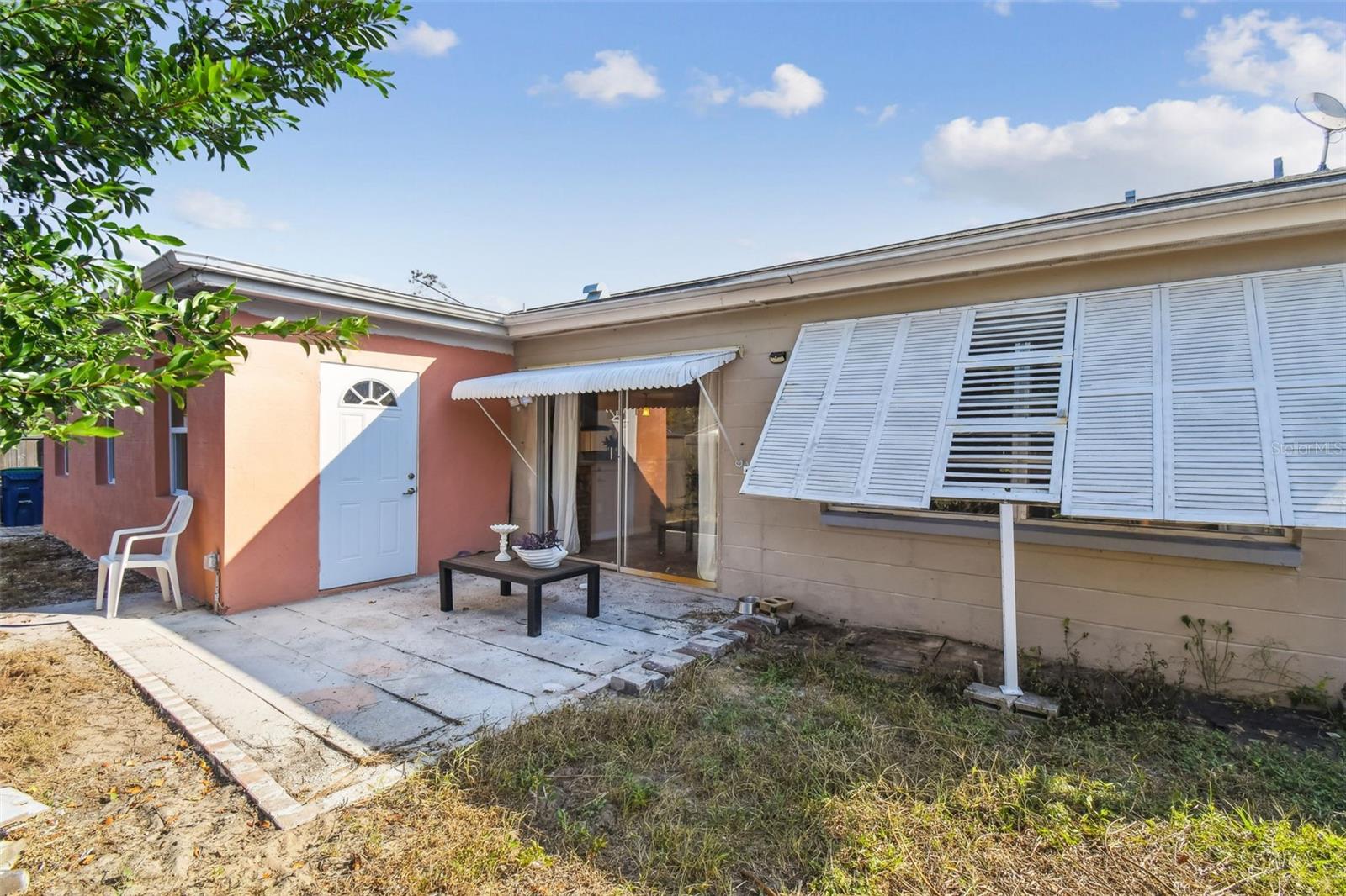 Listing photo id 22 for 3707 Pinehurst Drive