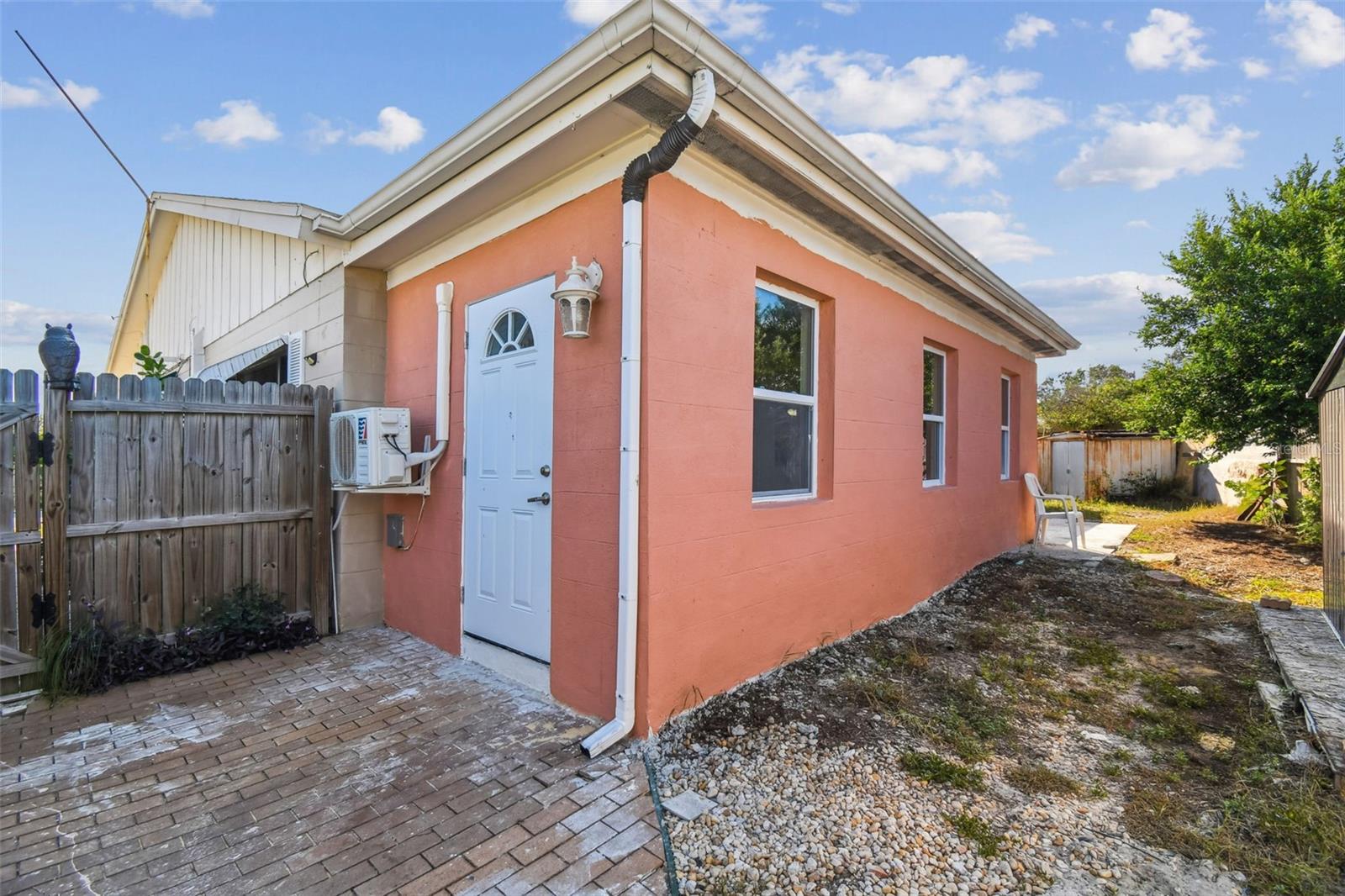 Listing photo id 23 for 3707 Pinehurst Drive