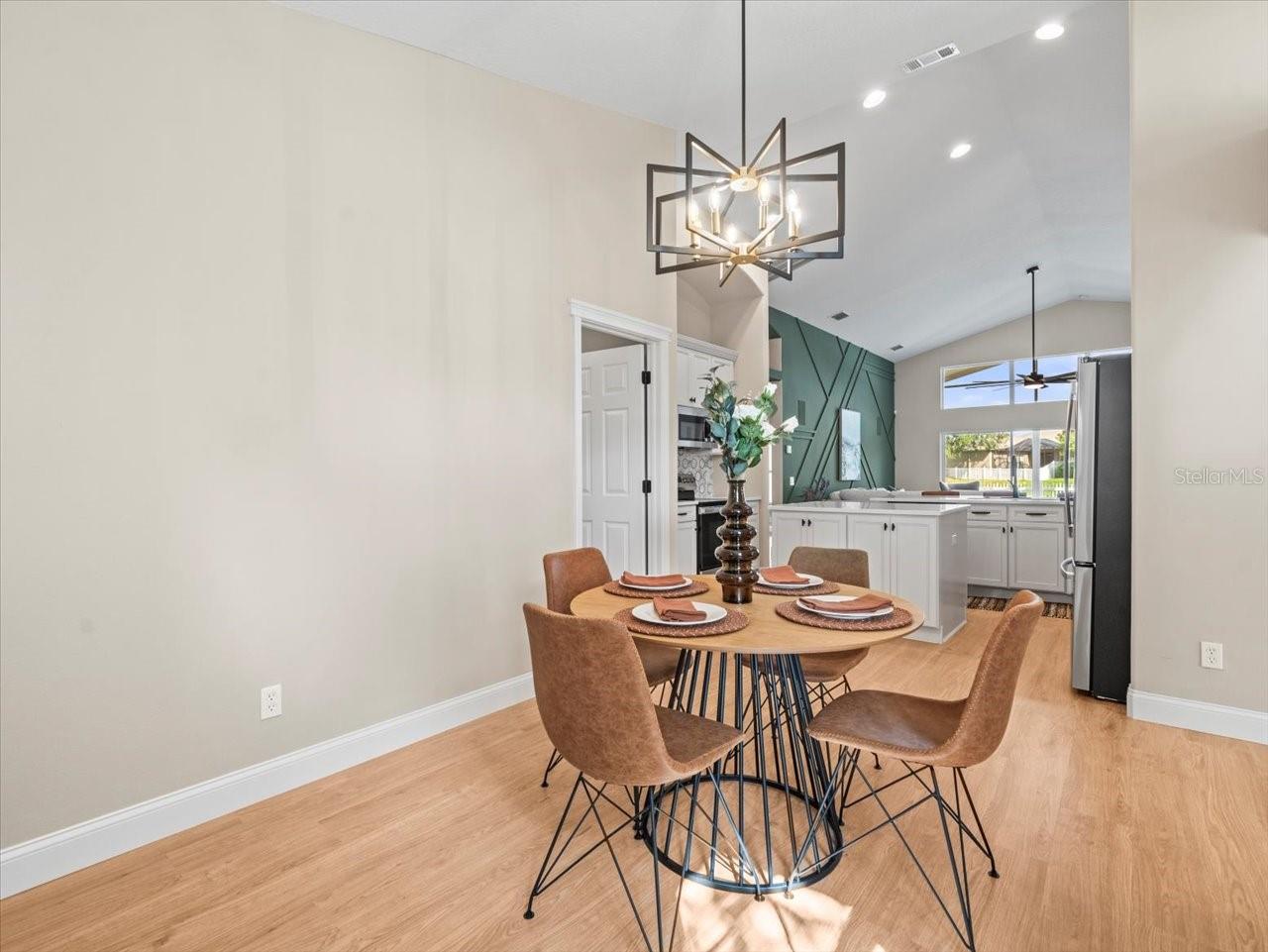 Image 15 of 72 For 6840 Sparkling Way