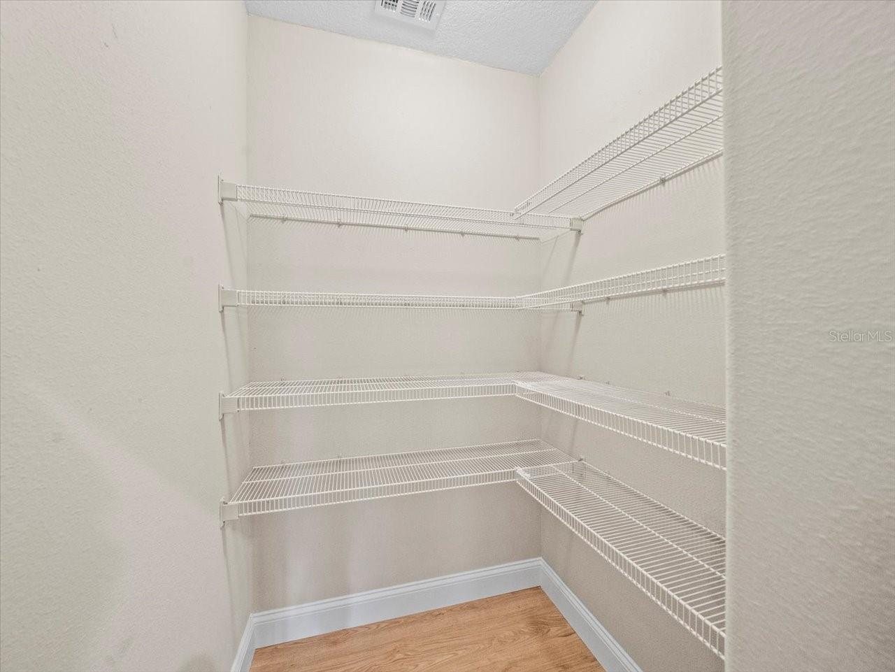 Image 17 of 72 For 6840 Sparkling Way