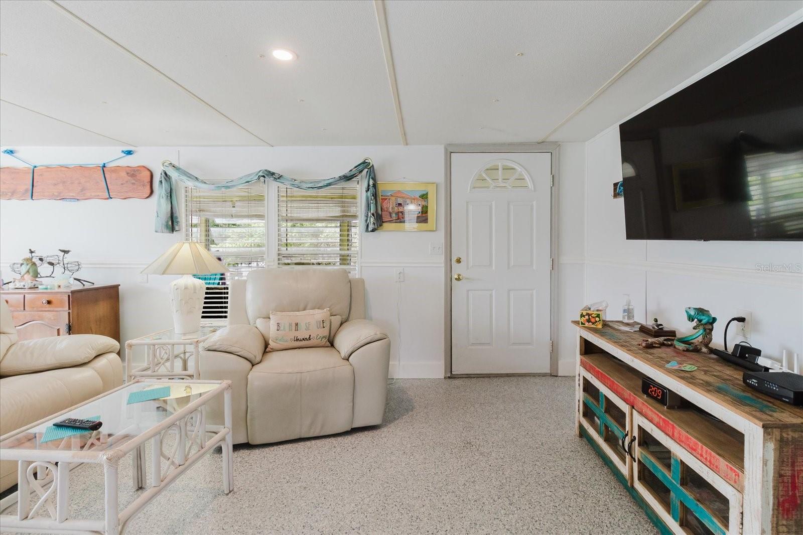 Image 15 of 93 For 5312 Circle Drive