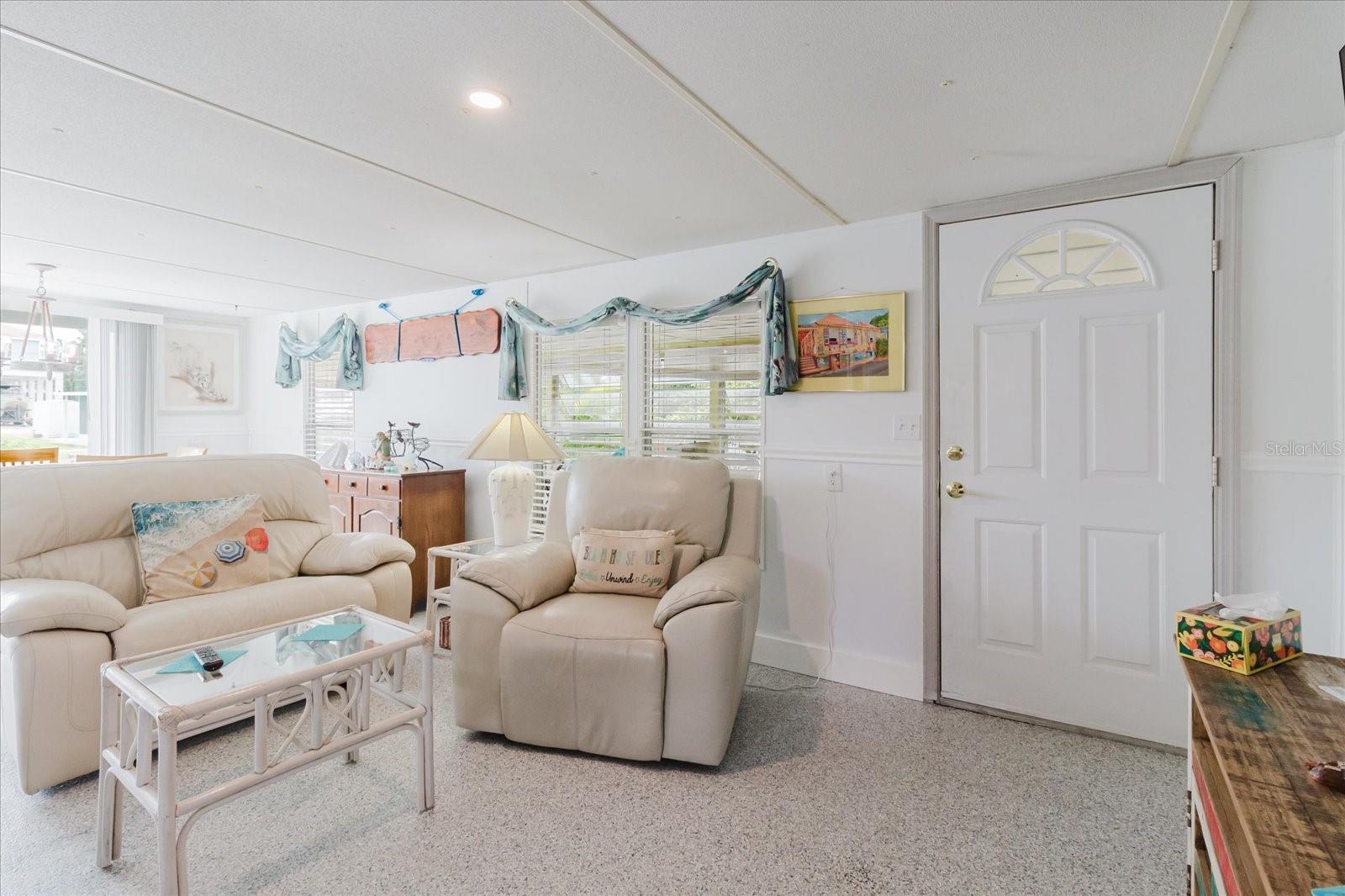 Image 16 of 93 For 5312 Circle Drive