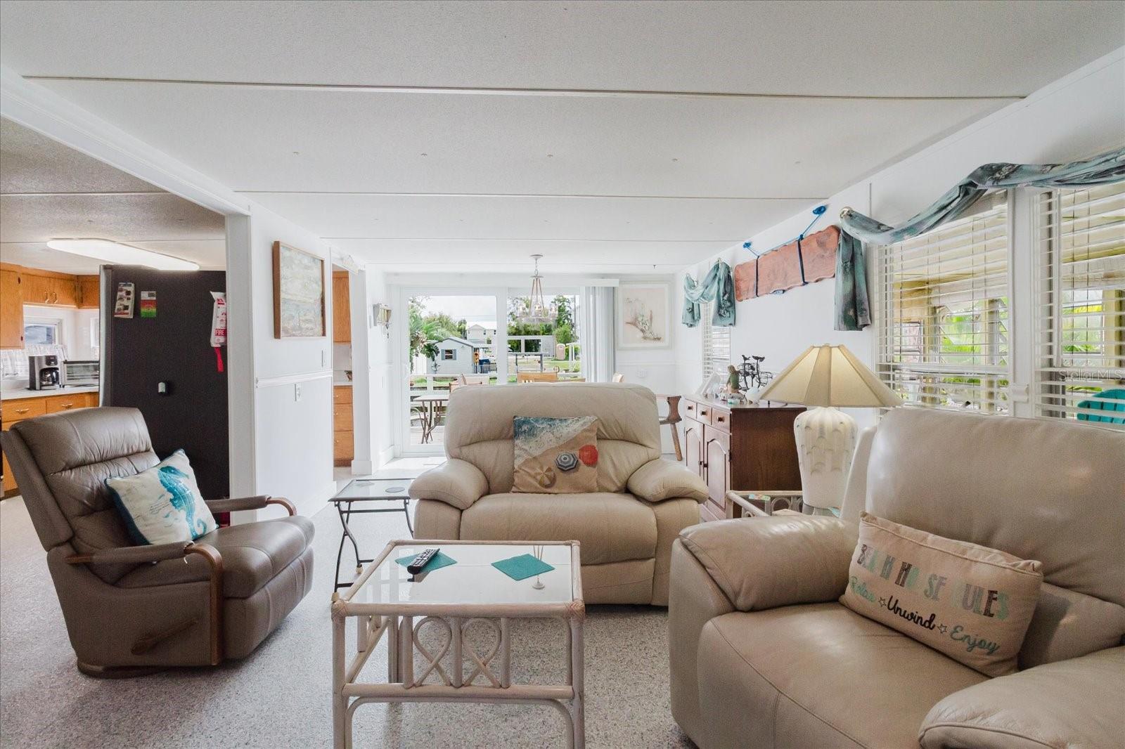 Image 17 of 93 For 5312 Circle Drive