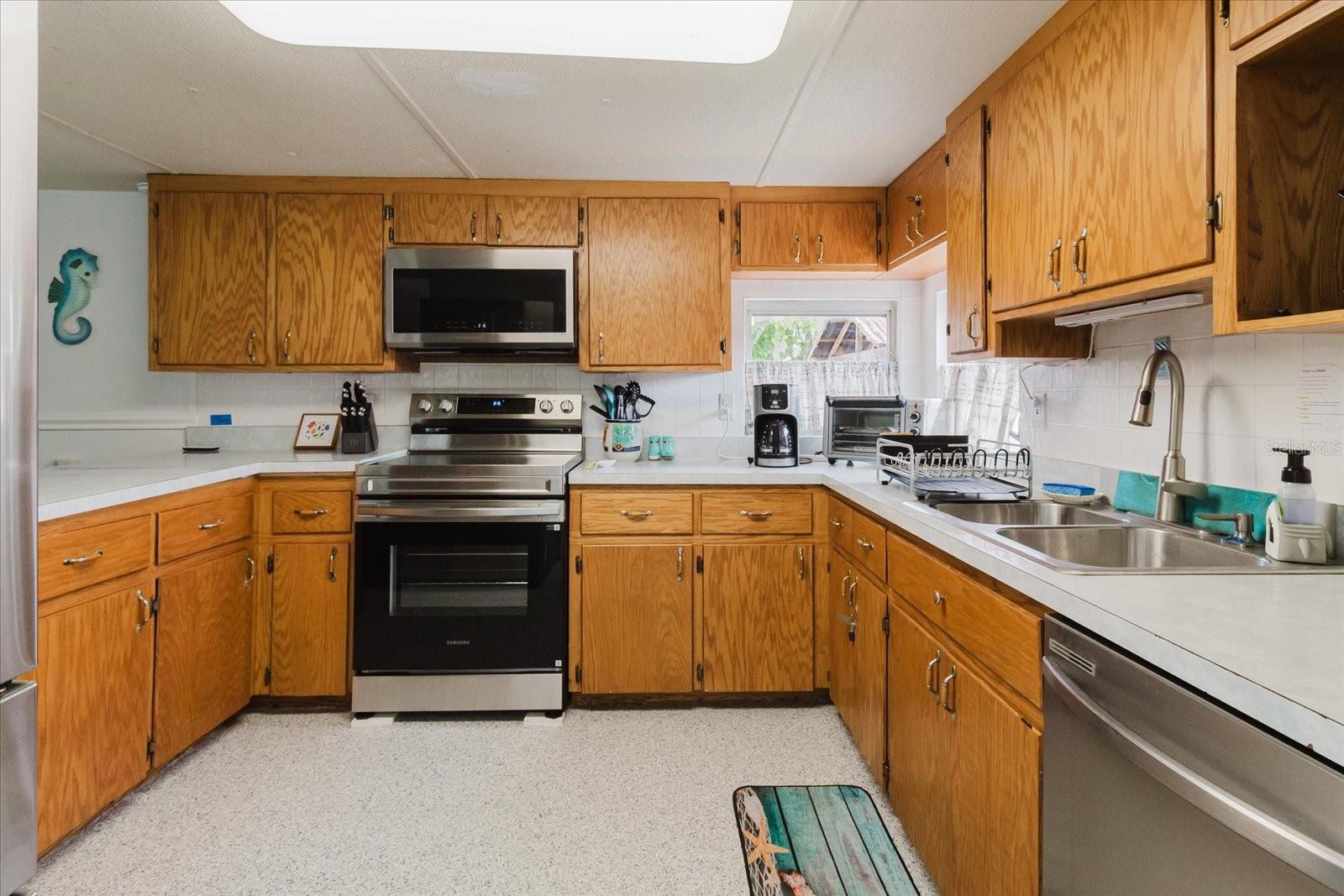 Image 26 of 93 For 5312 Circle Drive