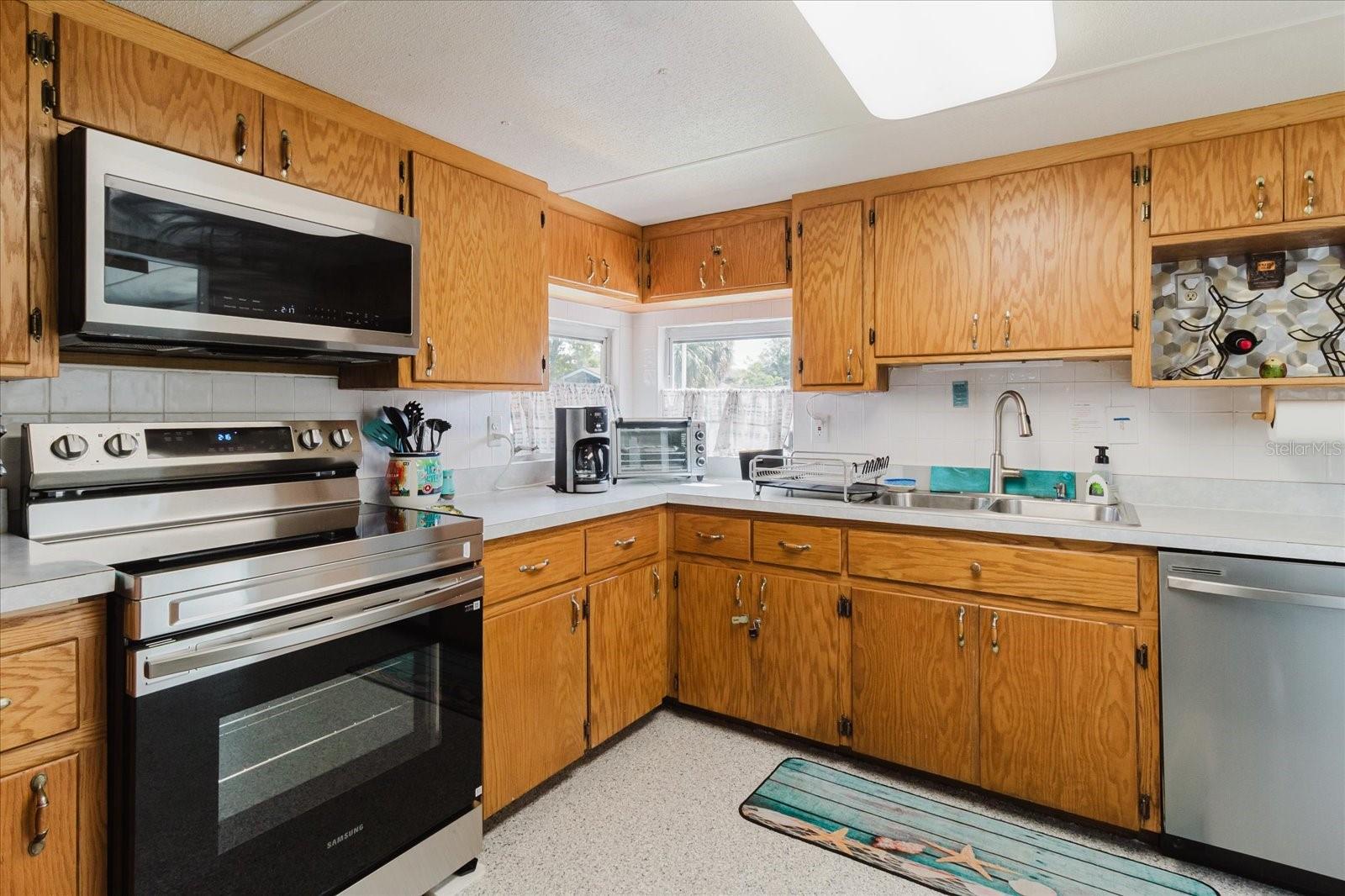 Image 27 of 93 For 5312 Circle Drive