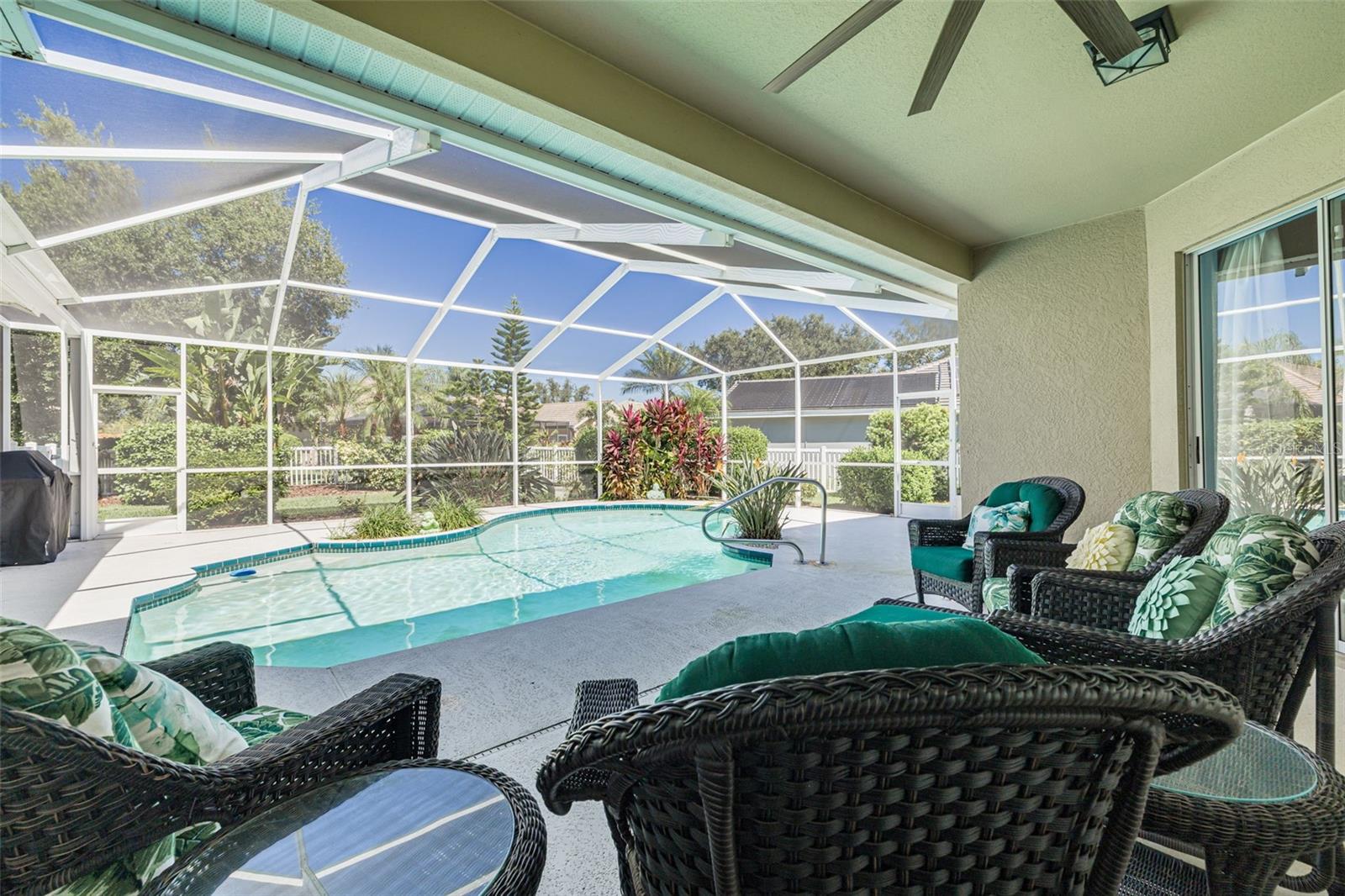 Image 21 of 47 For 9116 Woodridge Run Drive