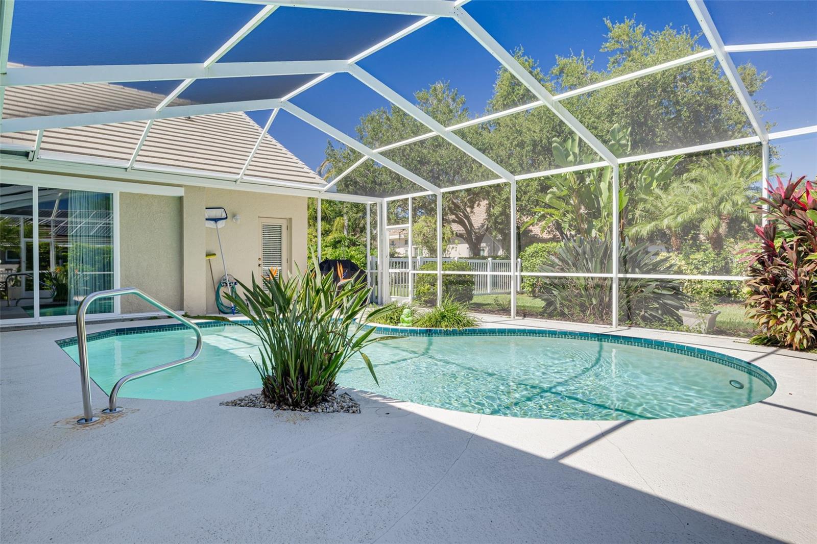 Image 23 of 47 For 9116 Woodridge Run Drive