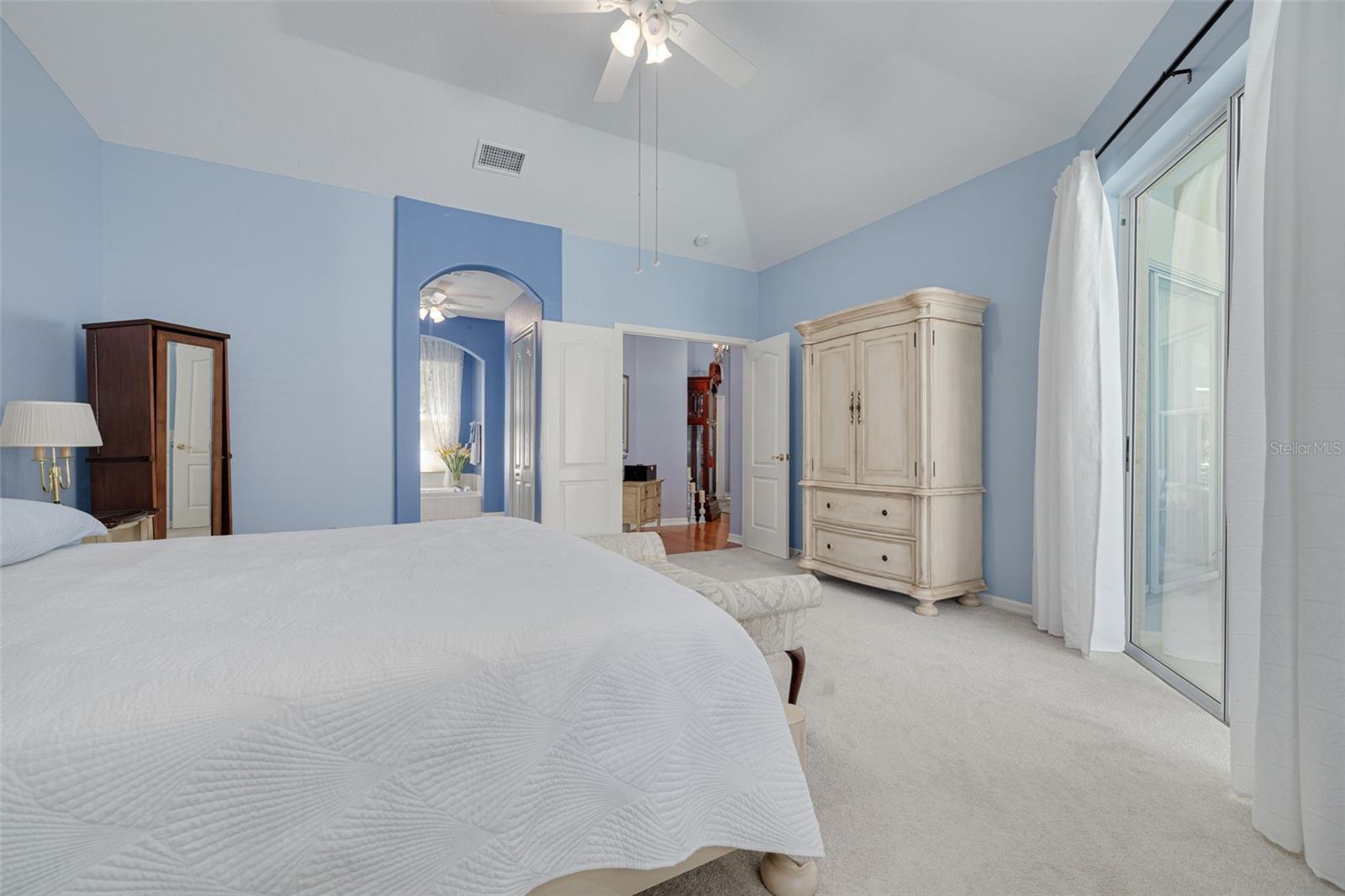 Image 27 of 47 For 9116 Woodridge Run Drive