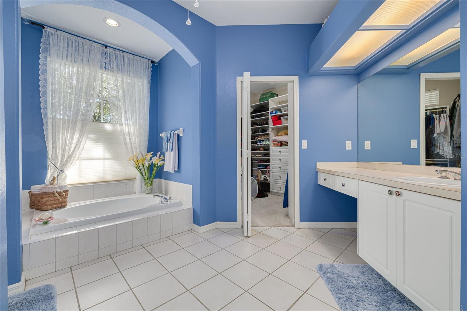 Image 28 of 47 For 9116 Woodridge Run Drive