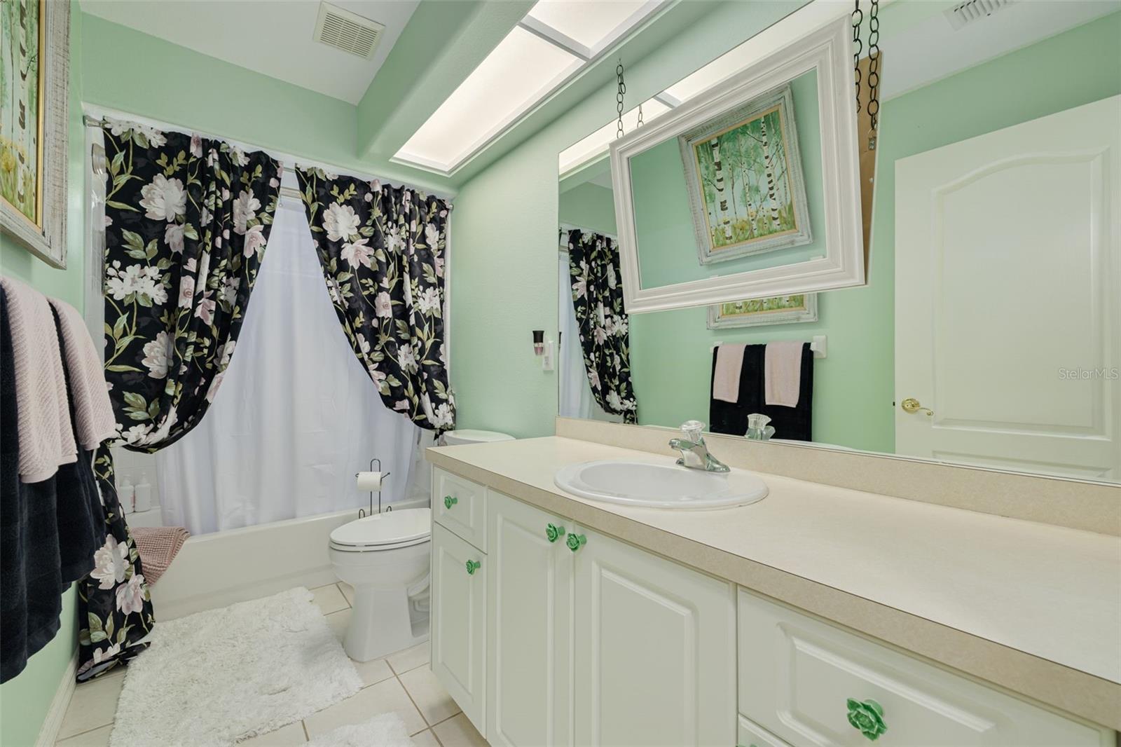 Image 36 of 47 For 9116 Woodridge Run Drive