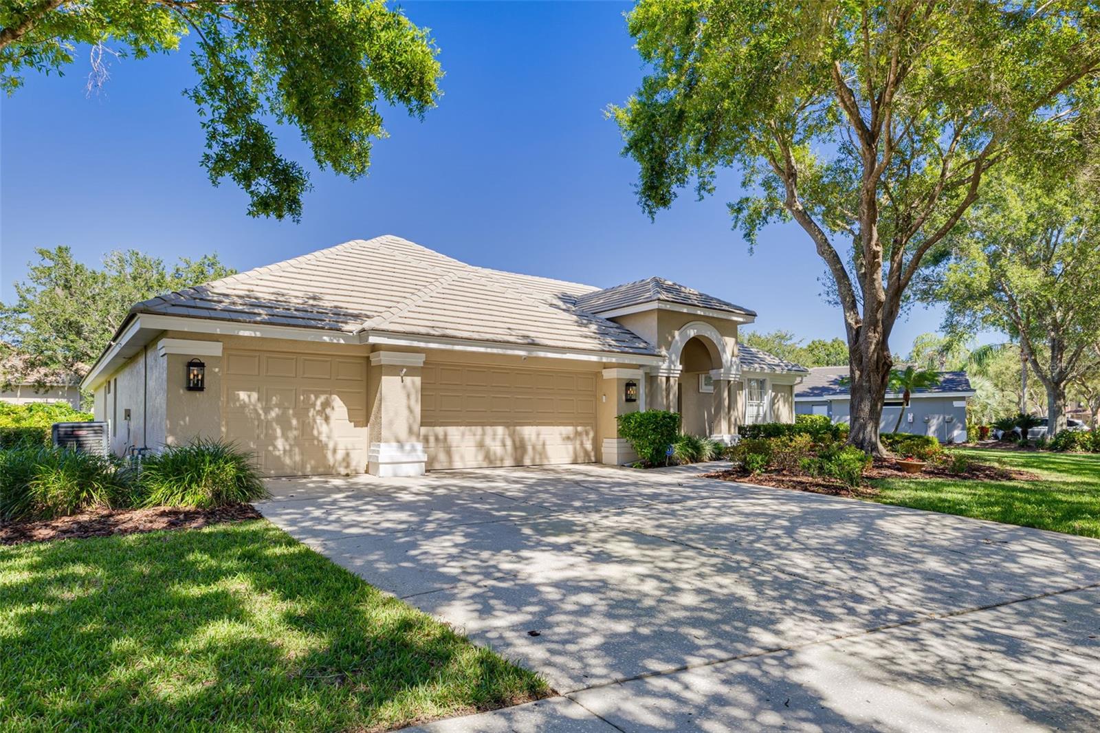 Image 8 of 47 For 9116 Woodridge Run Drive