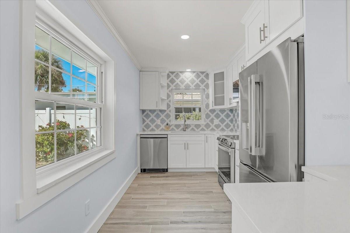 Image 10 of 51 For 59 Kipling Plaza