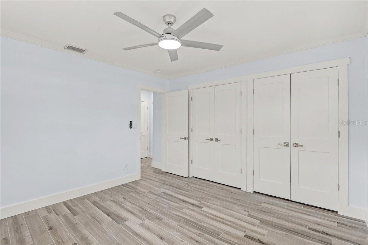 Image 20 of 51 For 59 Kipling Plaza