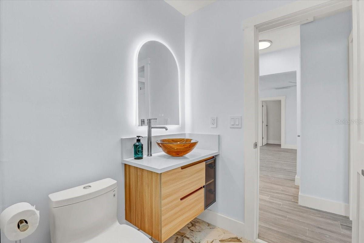 Image 22 of 51 For 59 Kipling Plaza