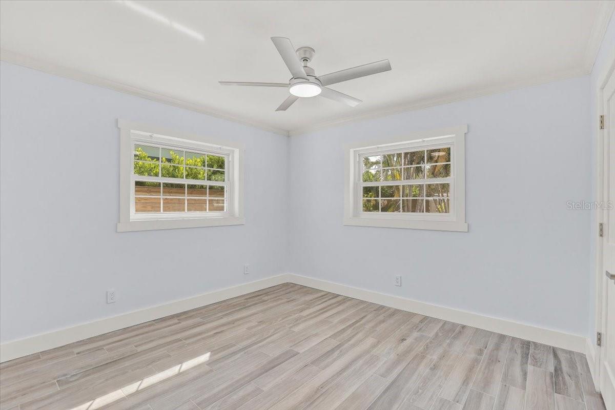 Image 23 of 51 For 59 Kipling Plaza